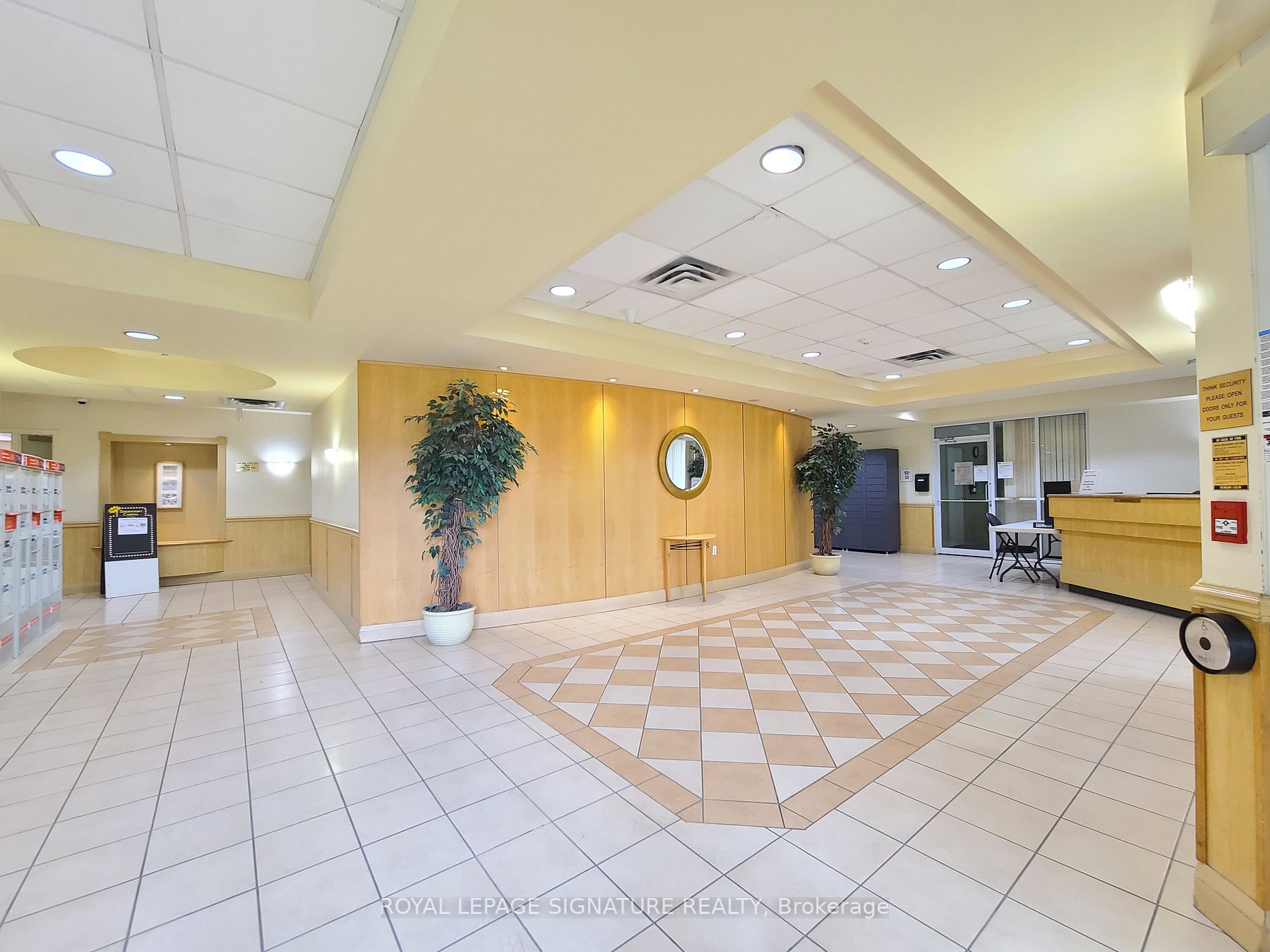650 Lawrence Ave W, #238