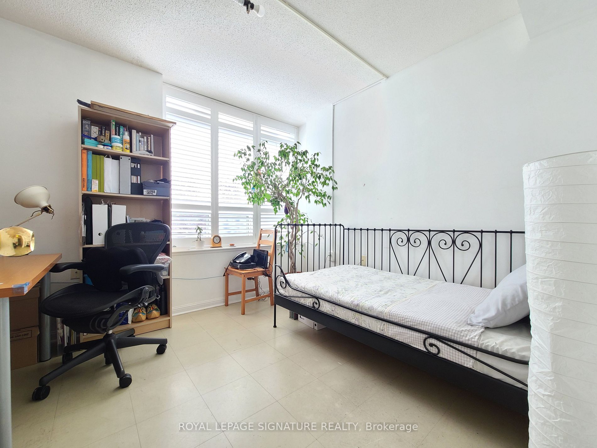 650 Lawrence Ave W, #238