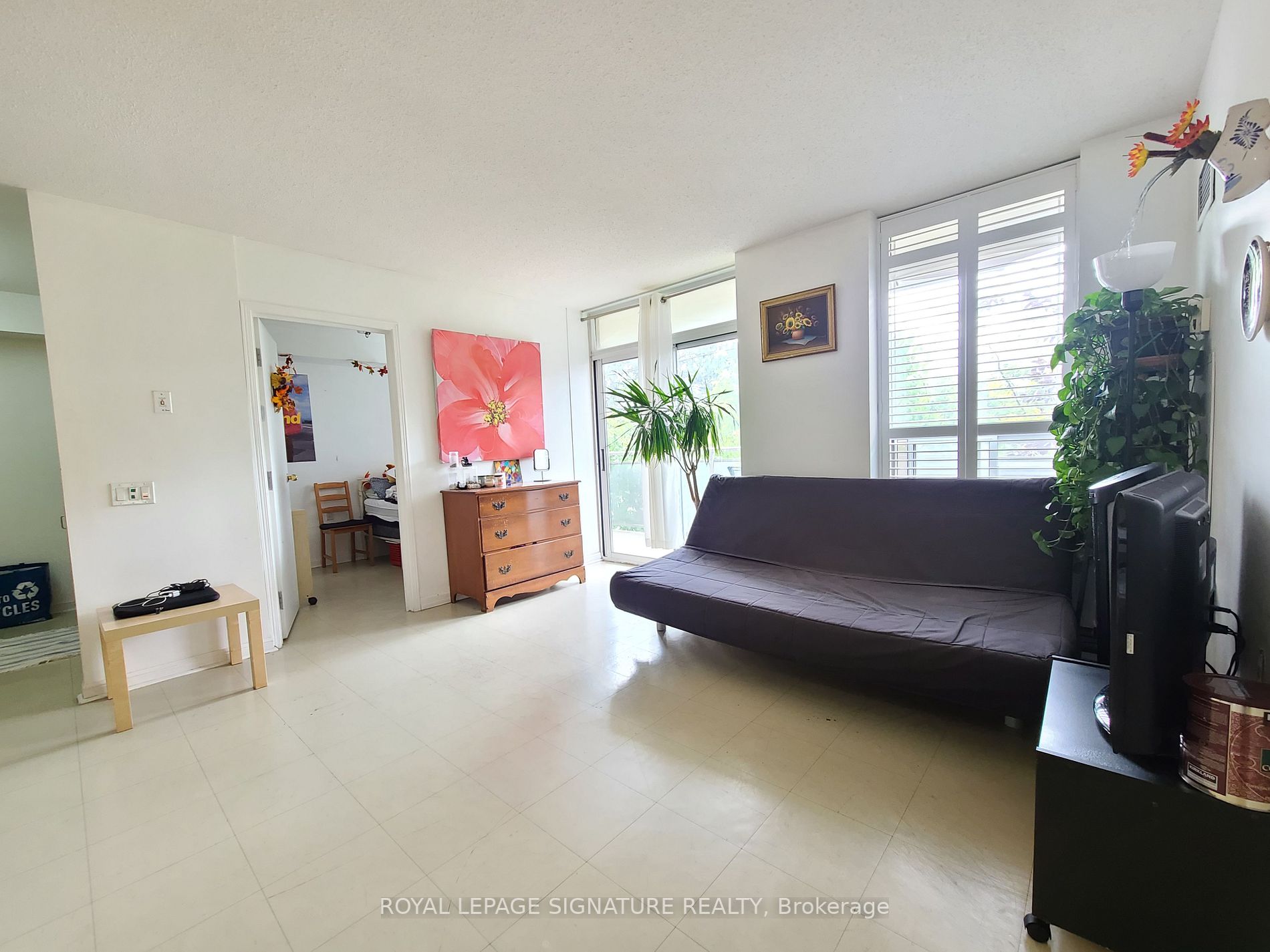 650 Lawrence Ave W, #238
