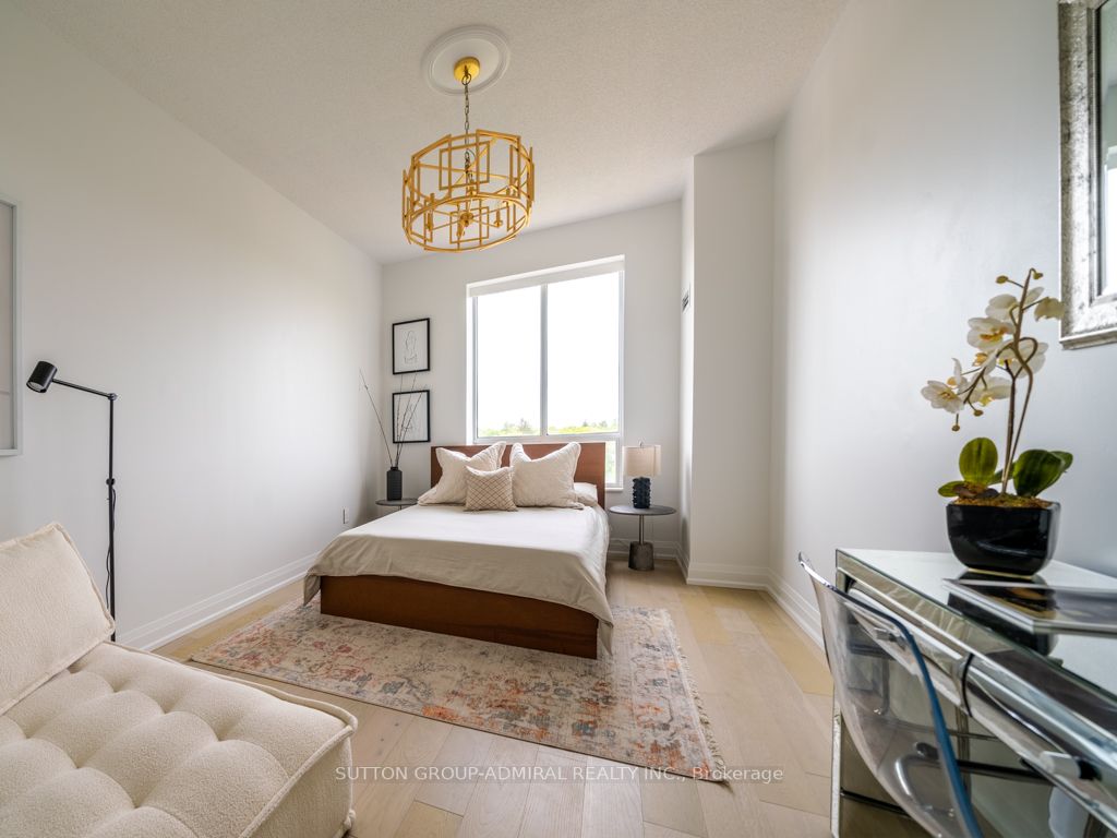 800 Sheppard Ave W, #Ph01