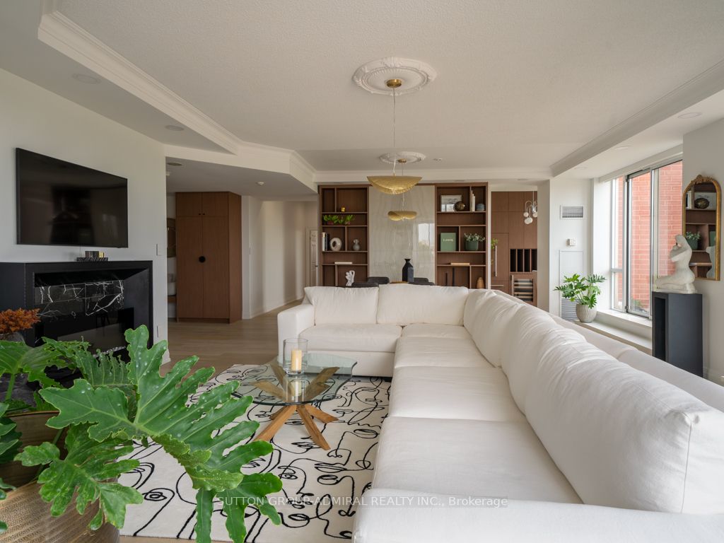 800 Sheppard Ave W, #Ph01