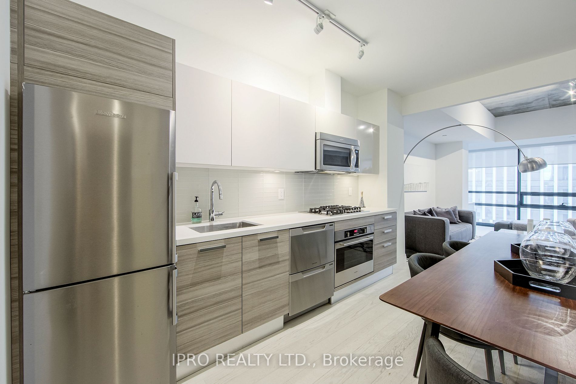 224 King Street W, #501