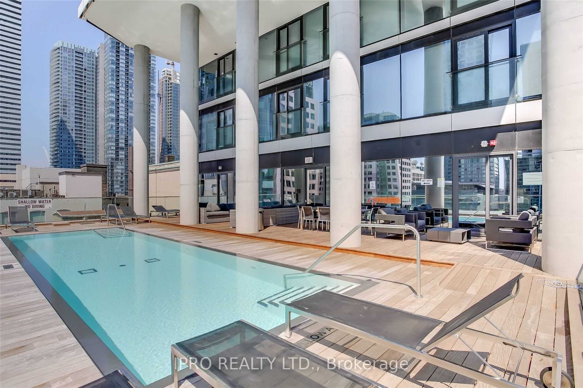 224 King Street W, #501
