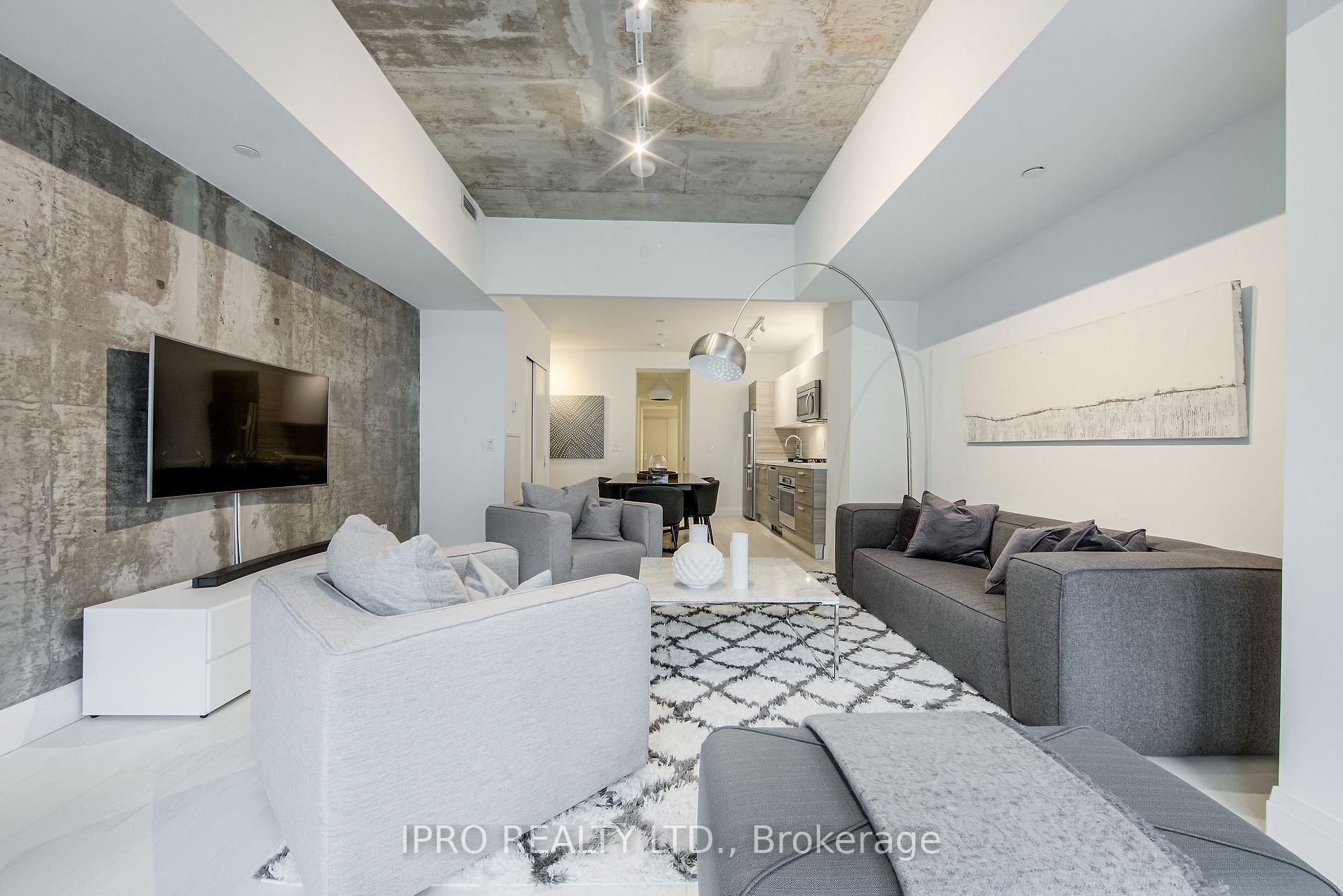 224 King Street W, #501