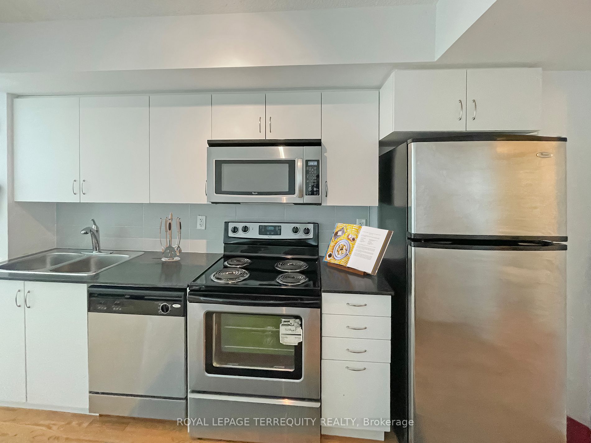 209 Fort York Blvd, #1458