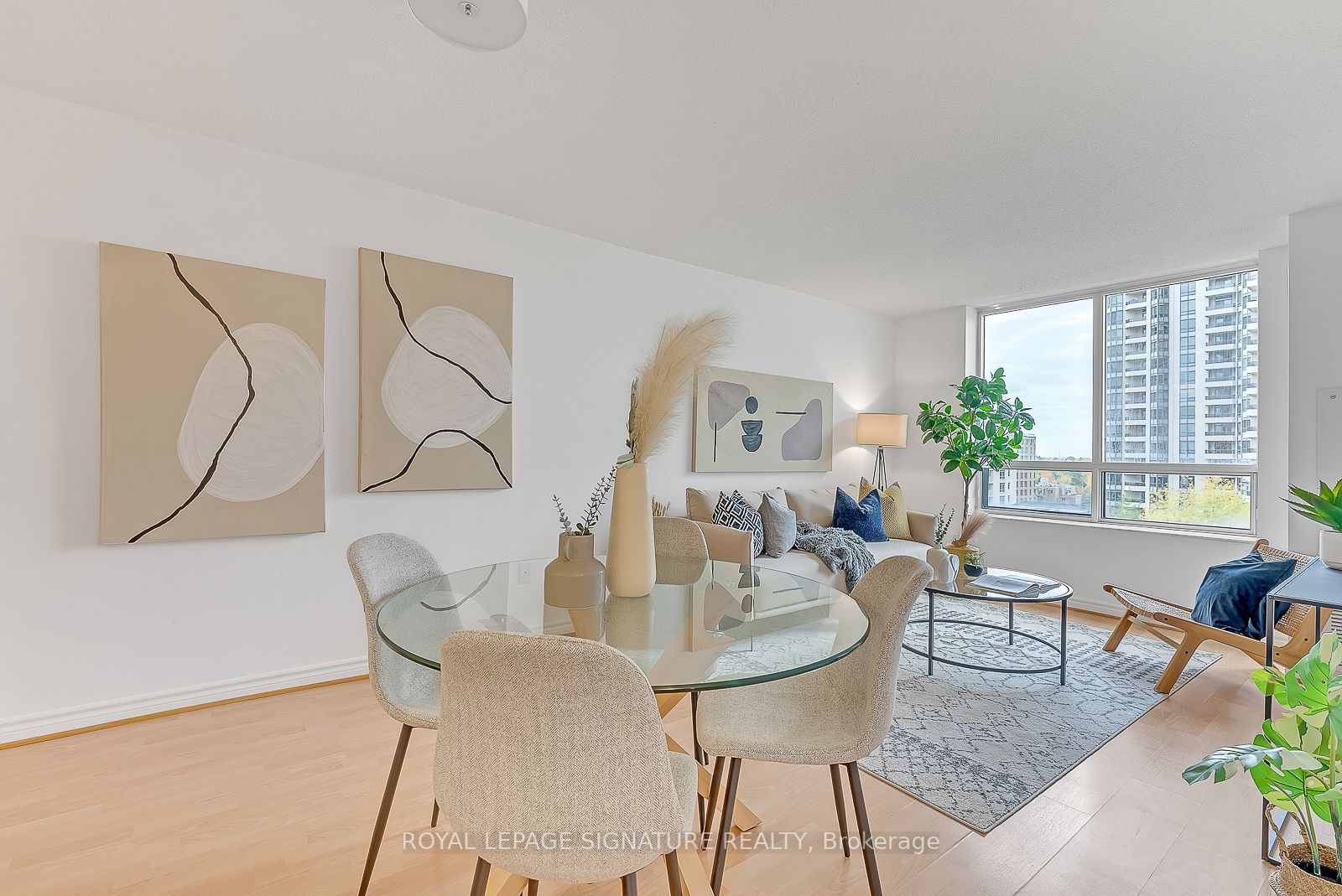 18 Sommerset Way, #911