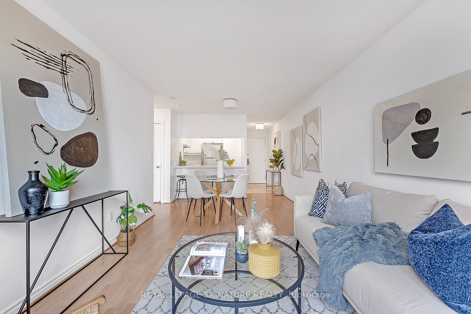 18 Sommerset Way, #911