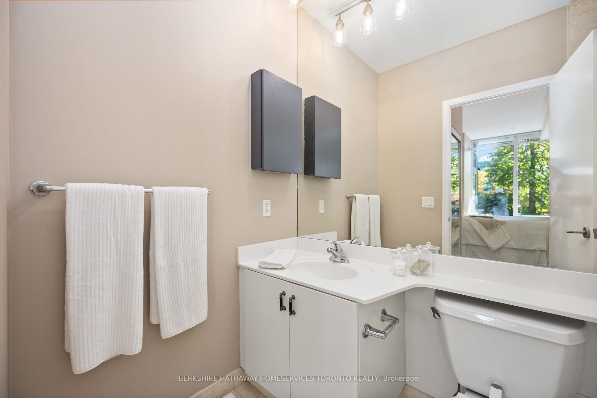 215 Fort York Blvd, #107