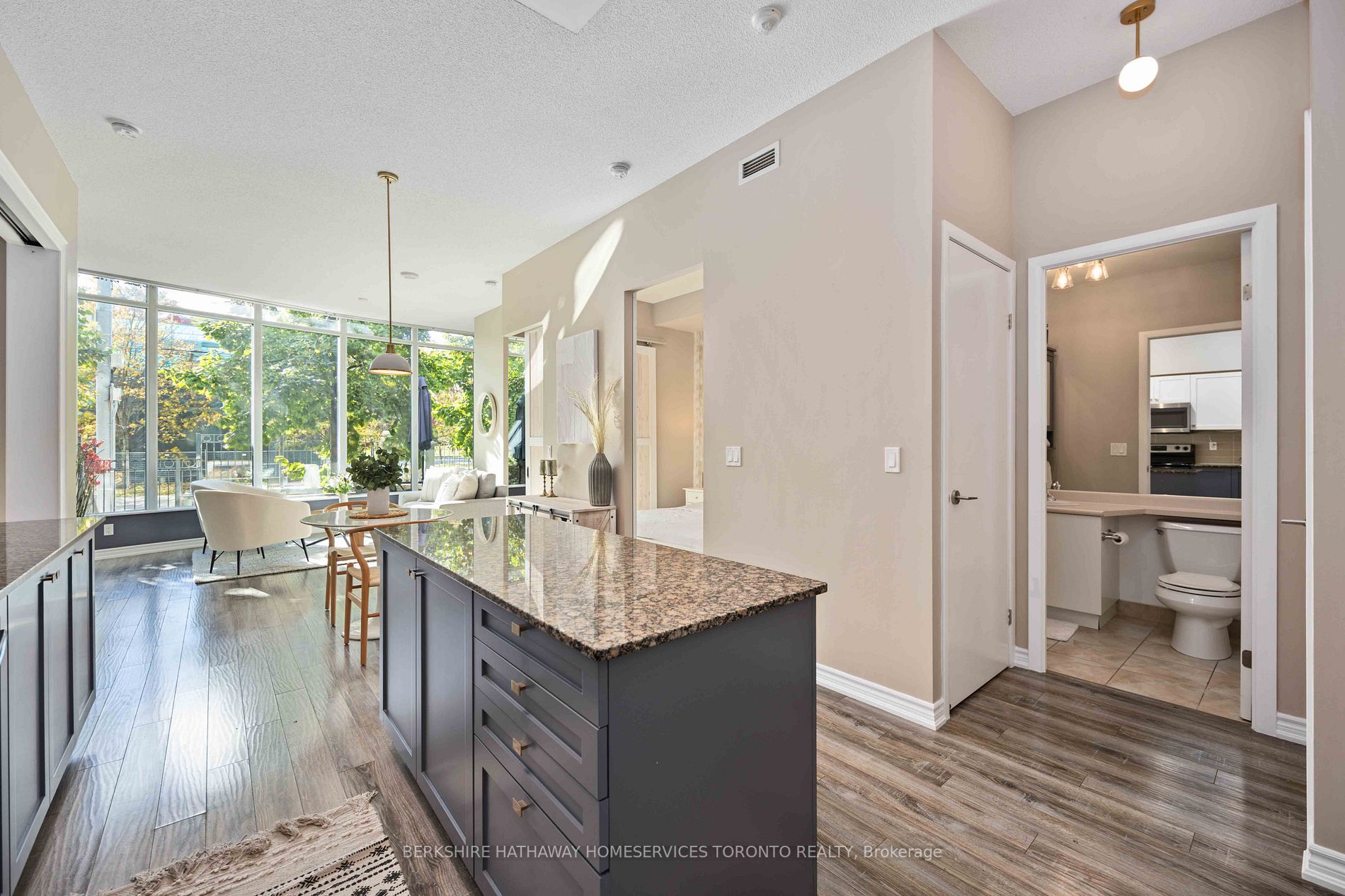 215 Fort York Blvd, #107