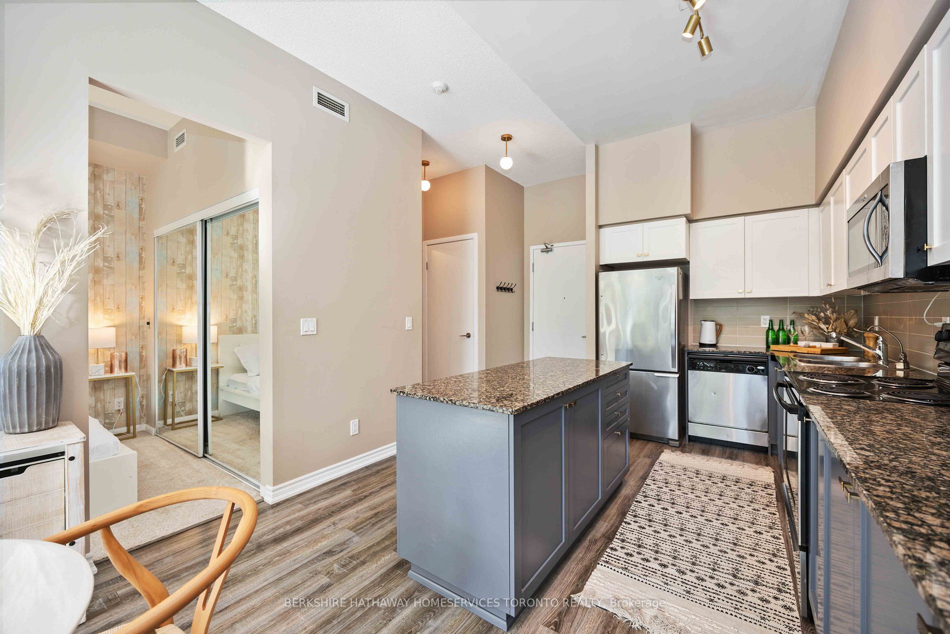 215 Fort York Blvd, #107