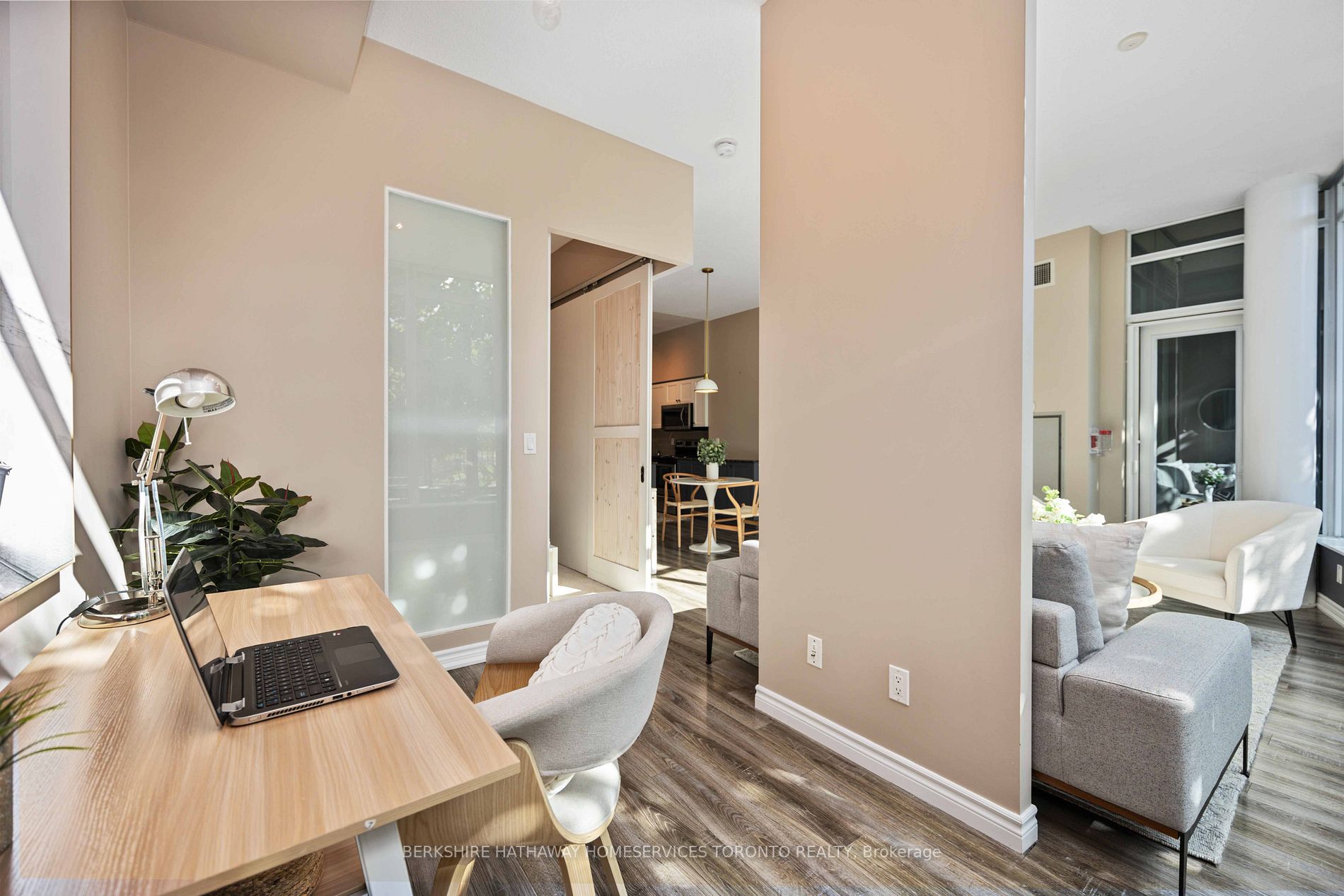 215 Fort York Blvd, #107