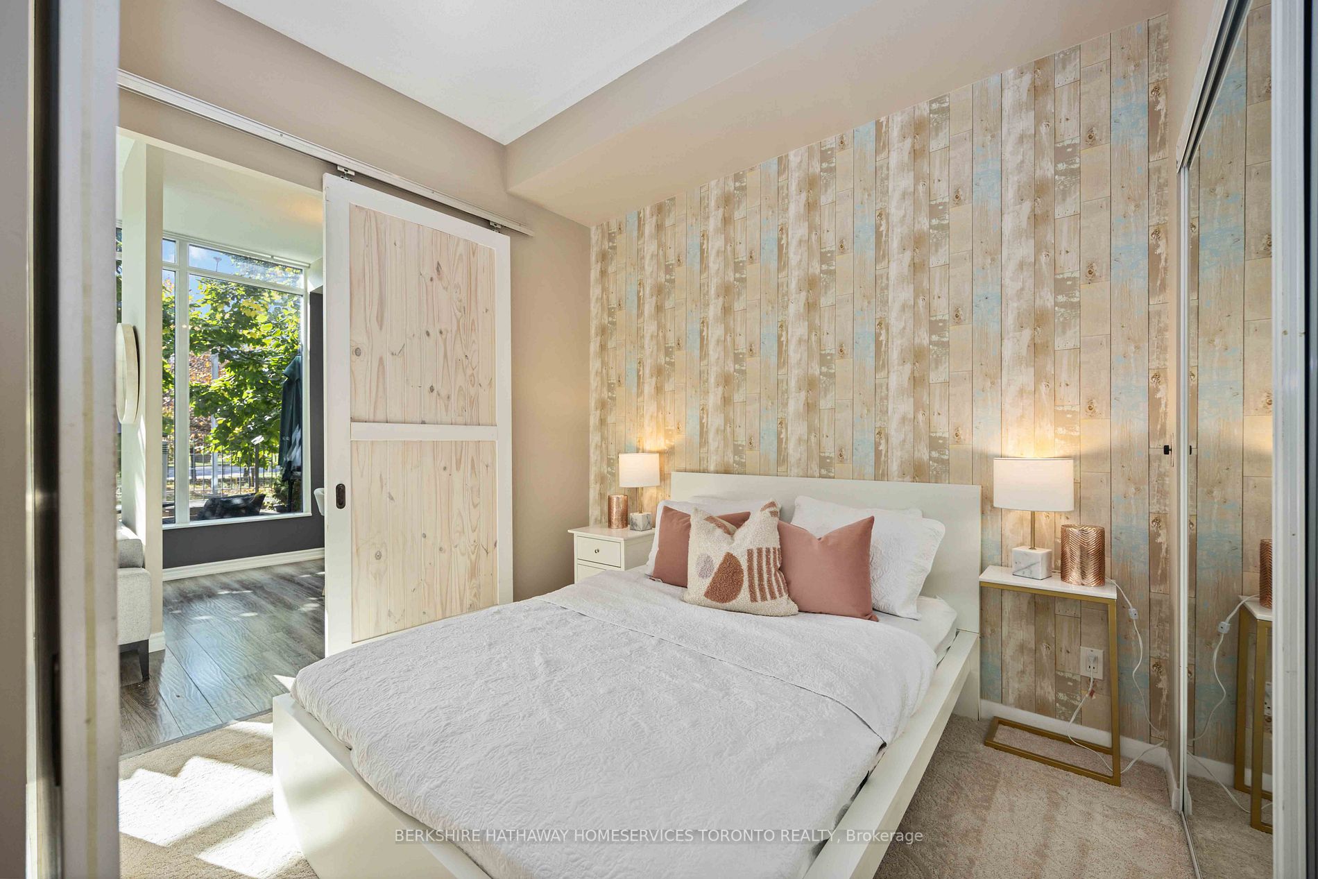 215 Fort York Blvd, #107