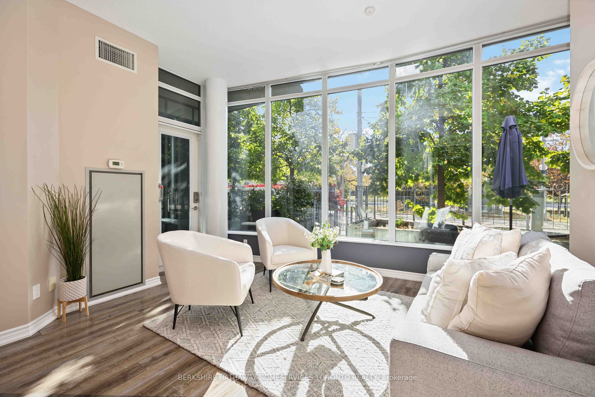 215 Fort York Blvd, #107