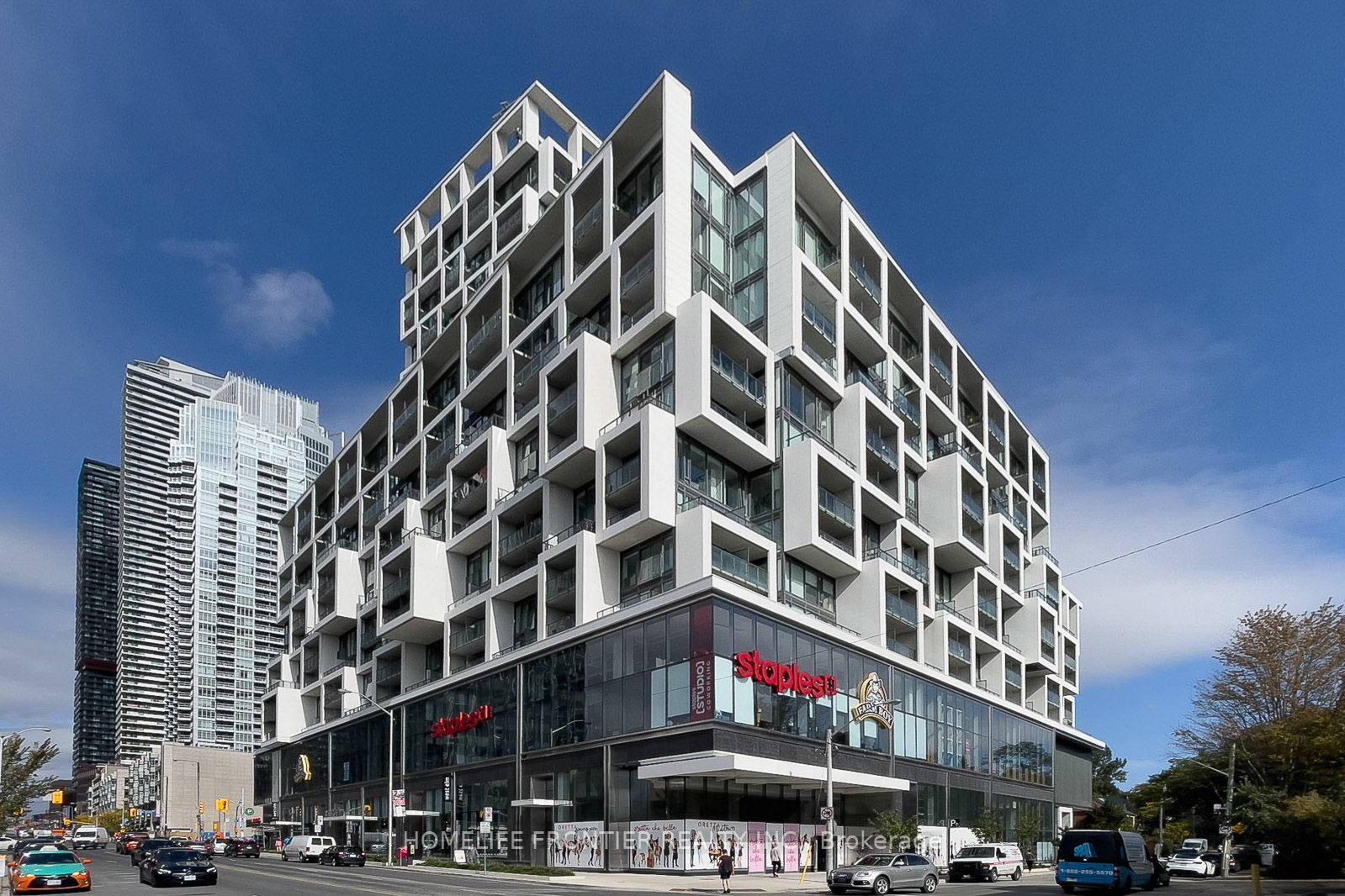 8 Hillsdale Ave E, #621