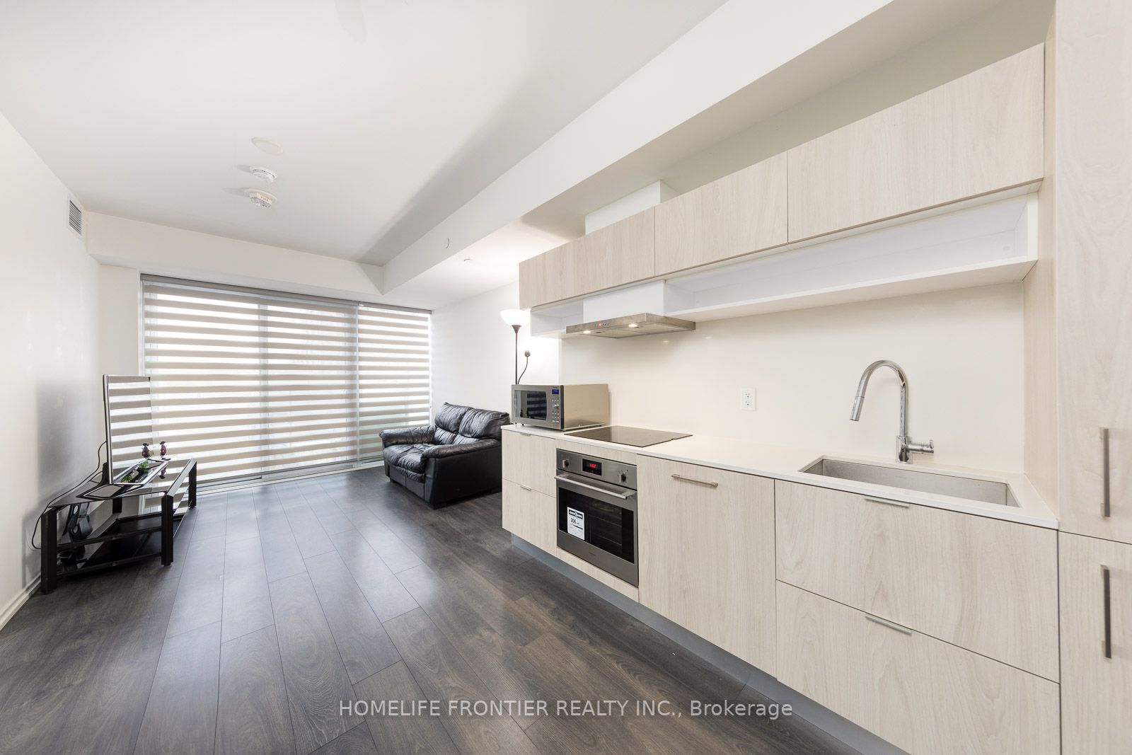 8 Hillsdale Ave E, #621
