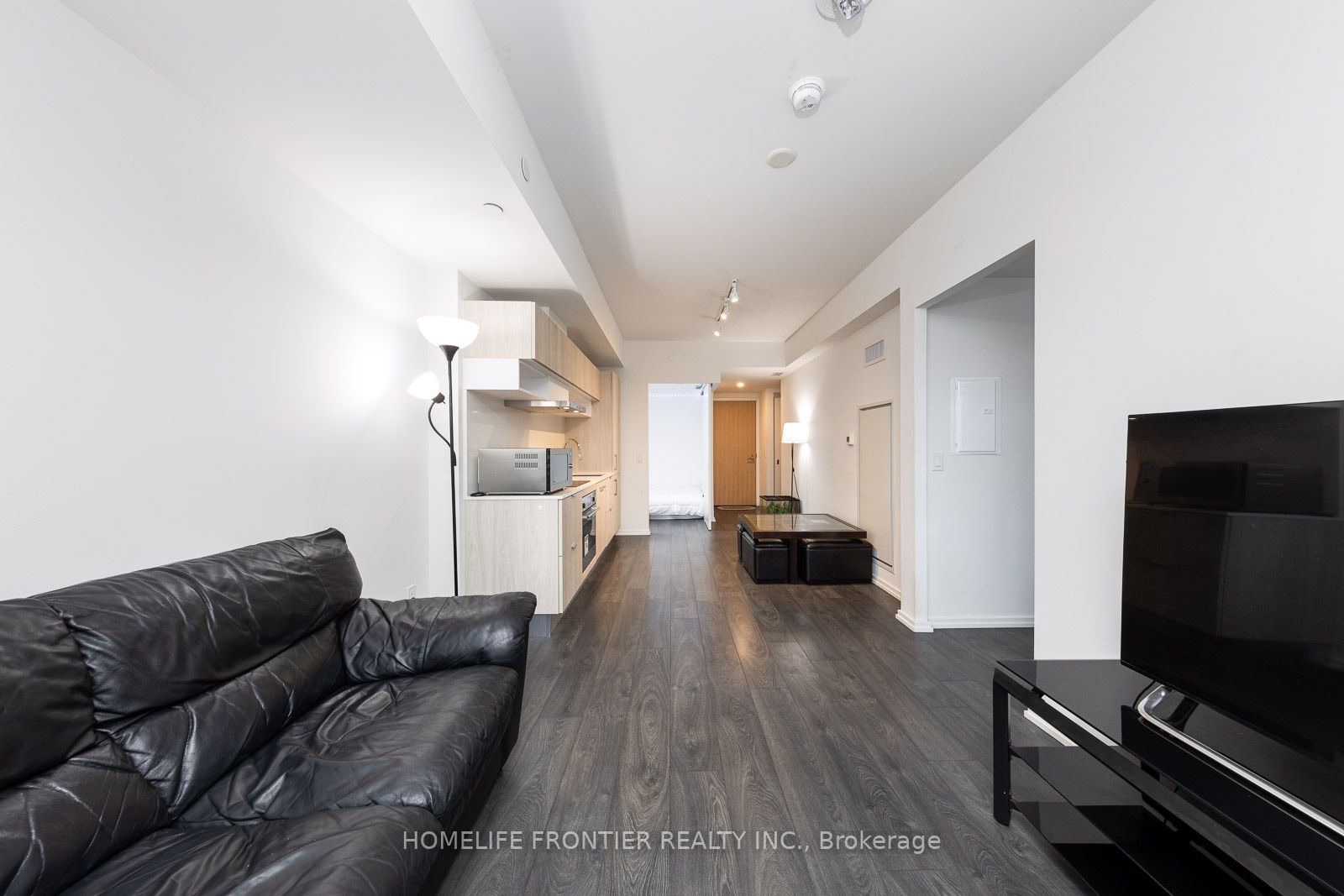 8 Hillsdale Ave E, #621