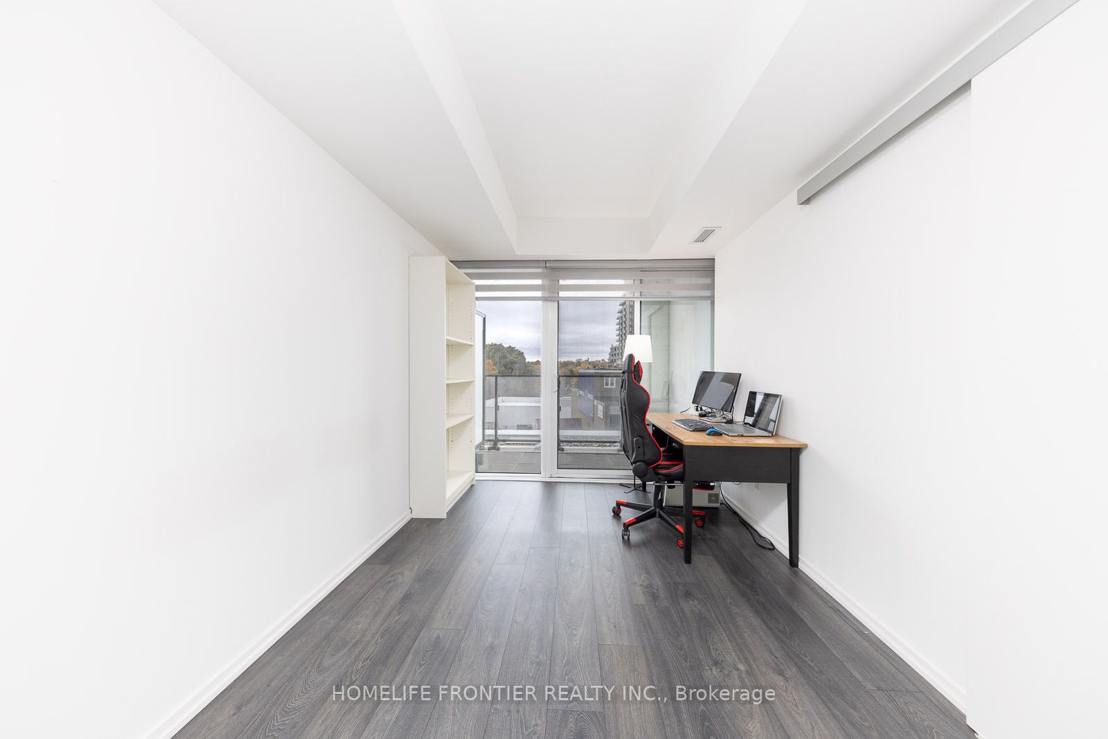 8 Hillsdale Ave E, #621