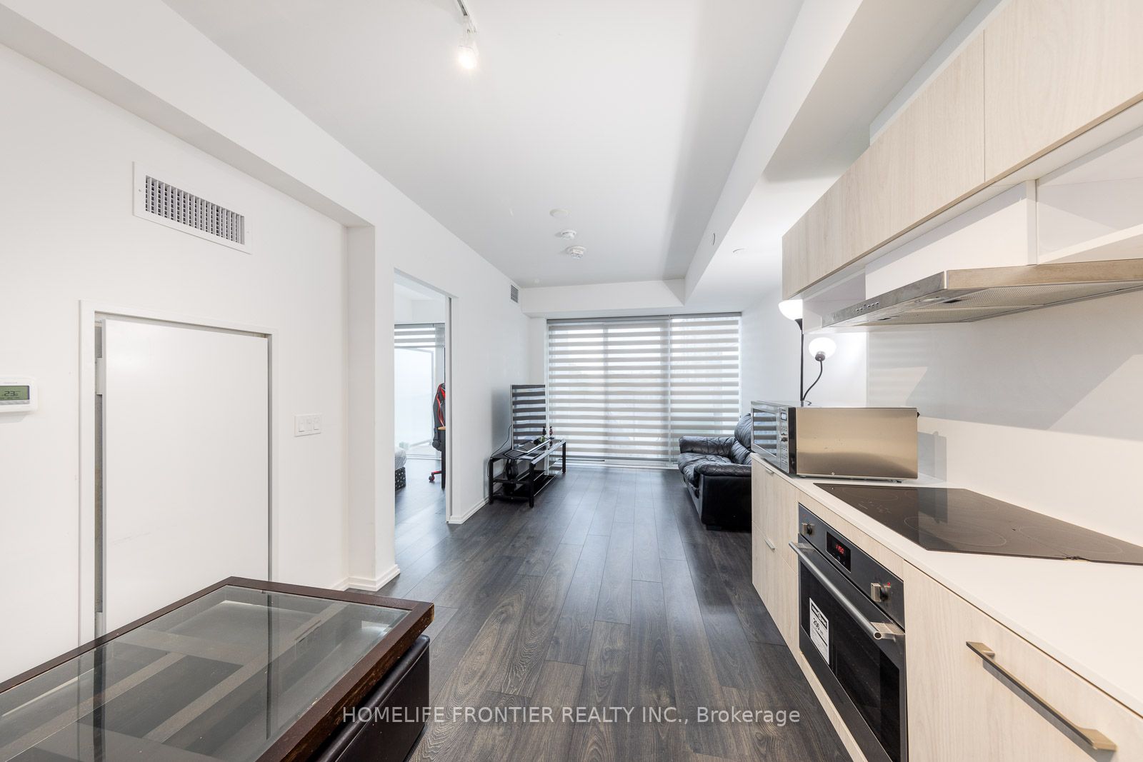 8 Hillsdale Ave E, #621