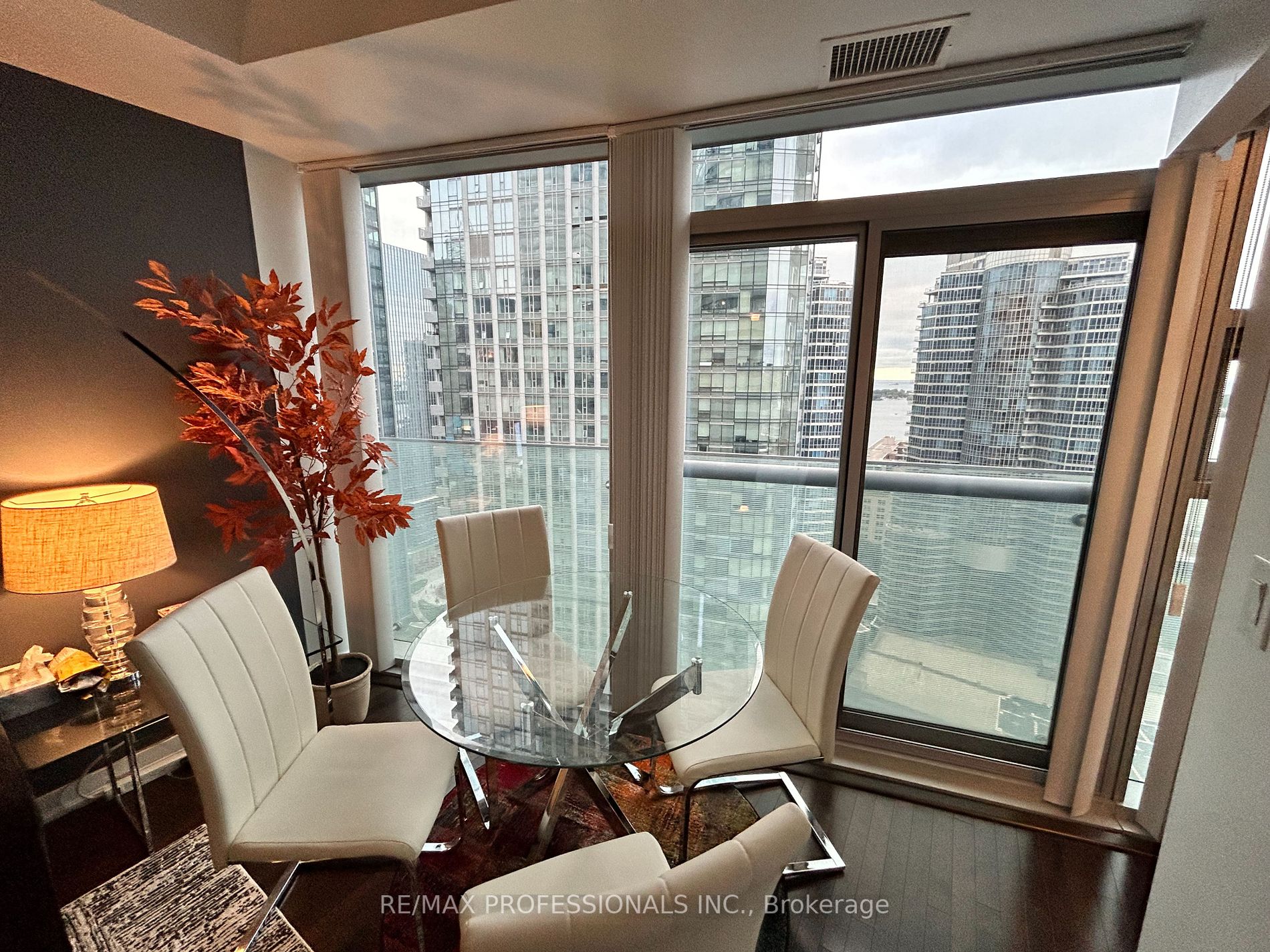 12 York Street #2503