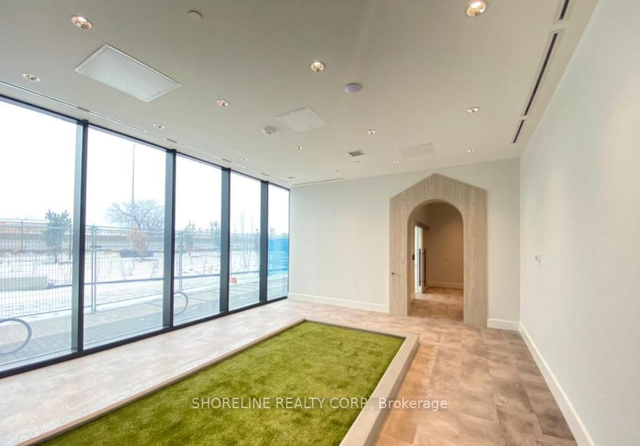 30 Tretti Way, #408