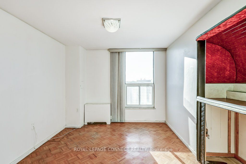 130 Neptune Dr, #1501