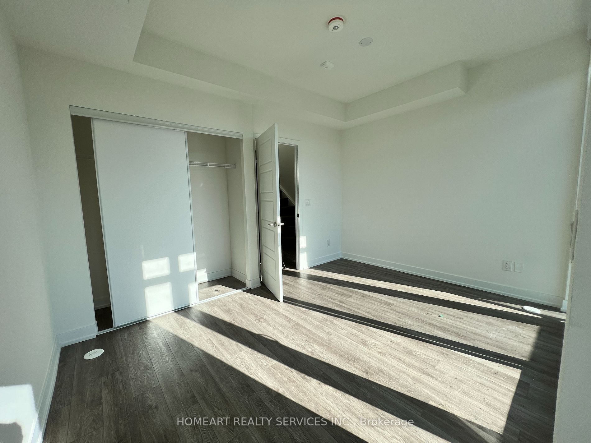 871 Sheppard Ave W, #Th2