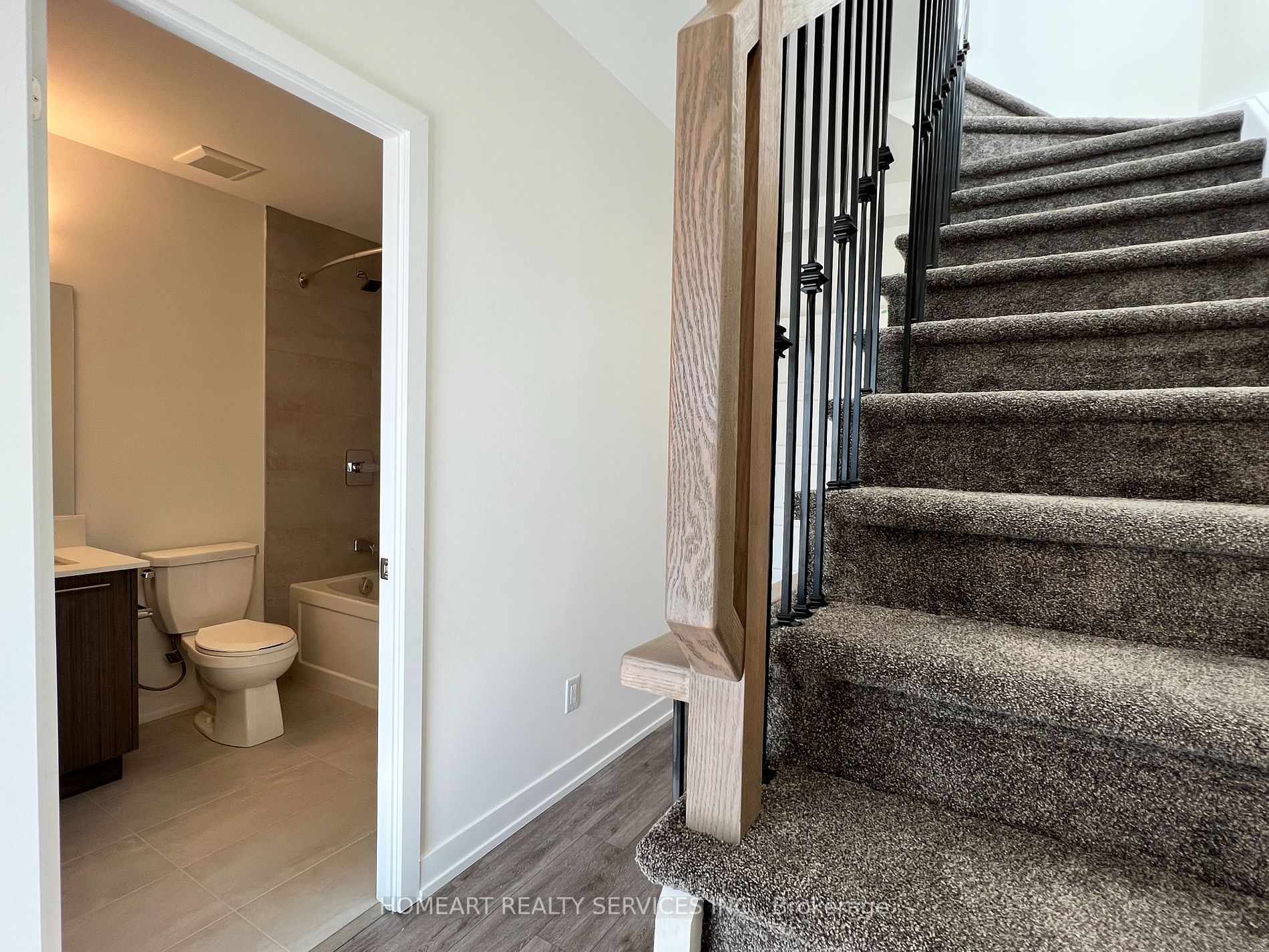 871 Sheppard Ave W, #Th2