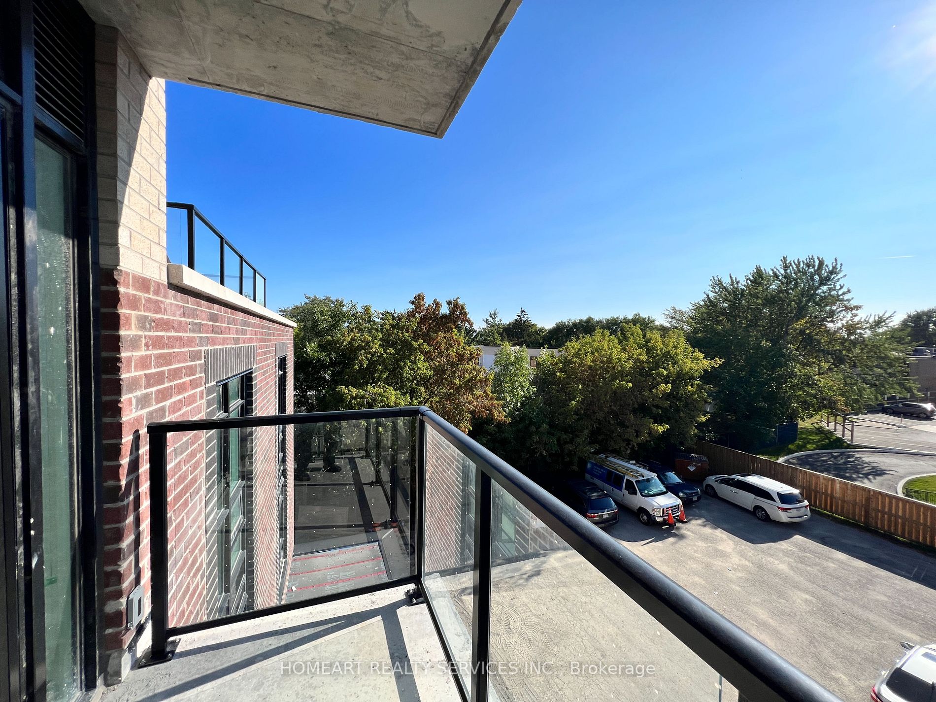 871 Sheppard Ave W, #Th2