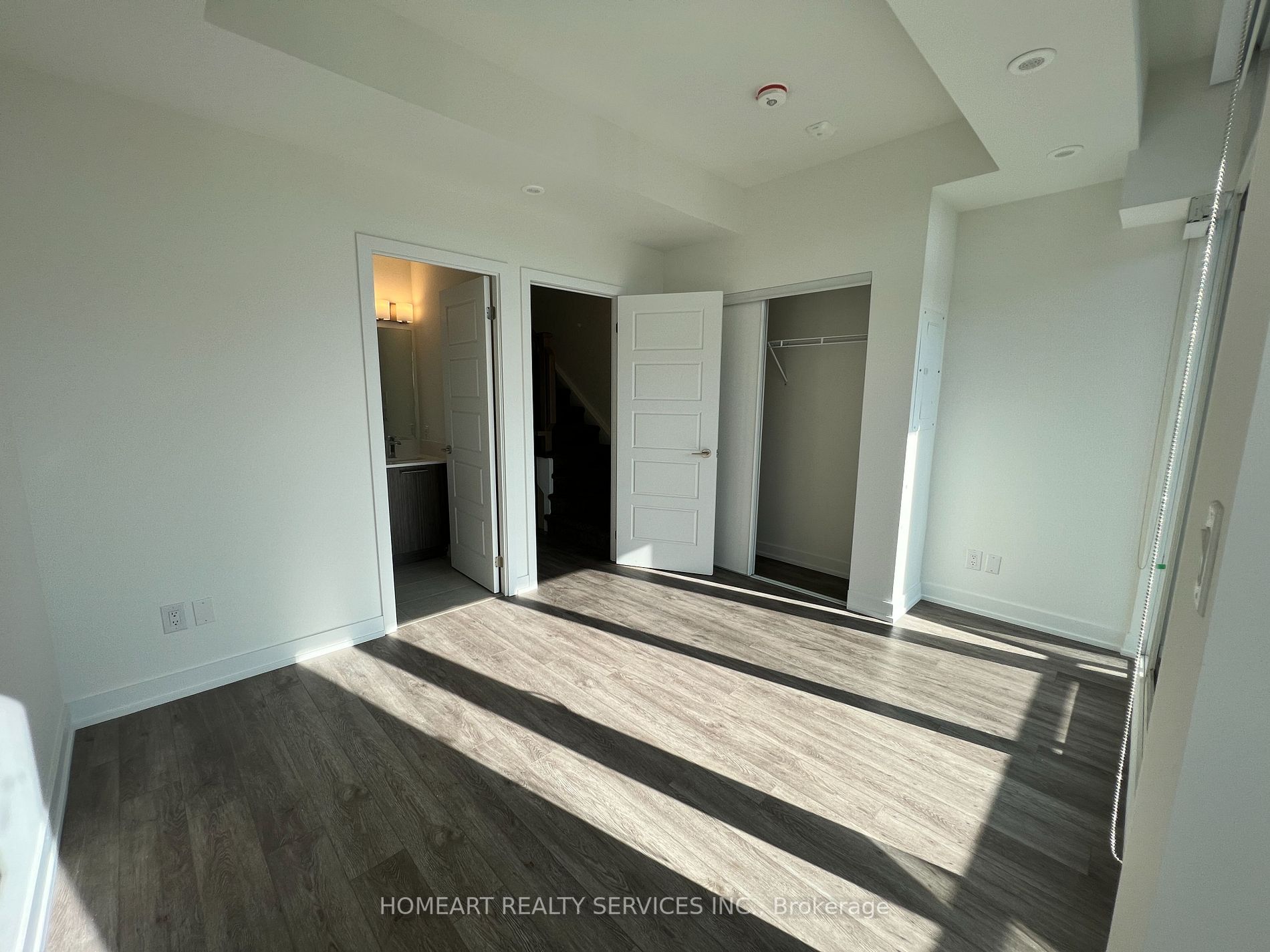 871 Sheppard Ave W, #Th2