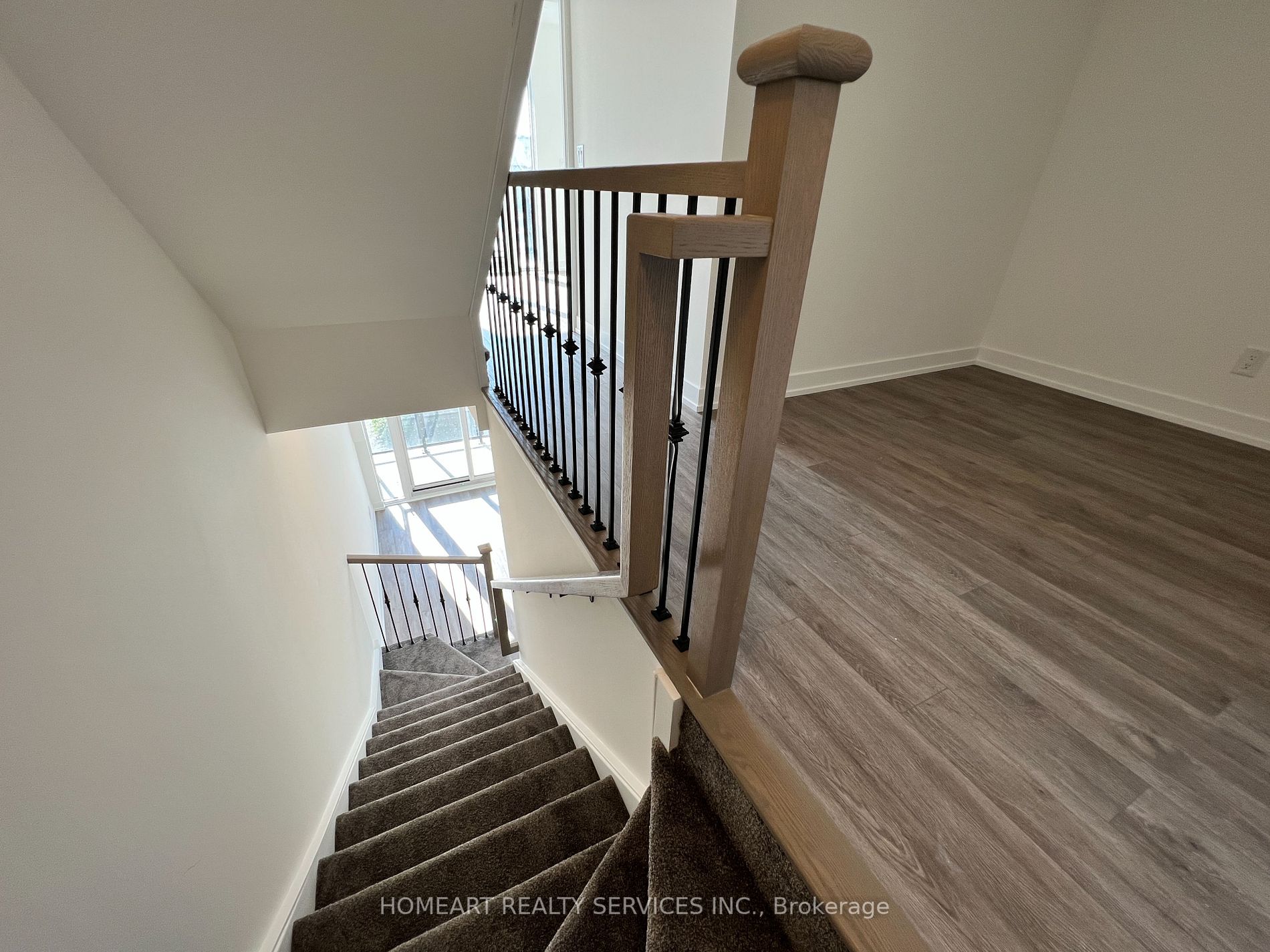 871 Sheppard Ave W, #Th2