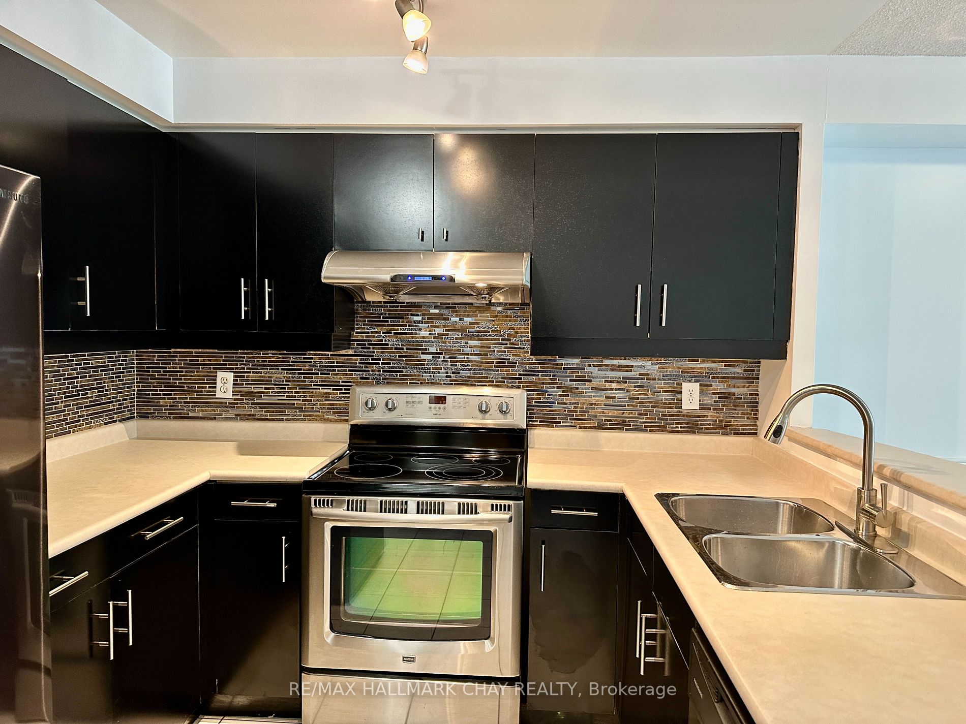7 Lorraine Drive, #706
