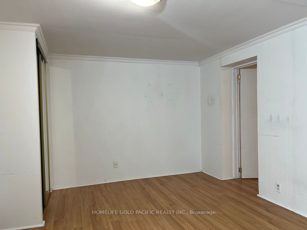 244 Maxwell St
