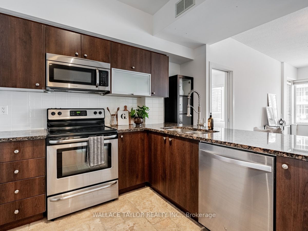 59 East Liberty St, #2006
