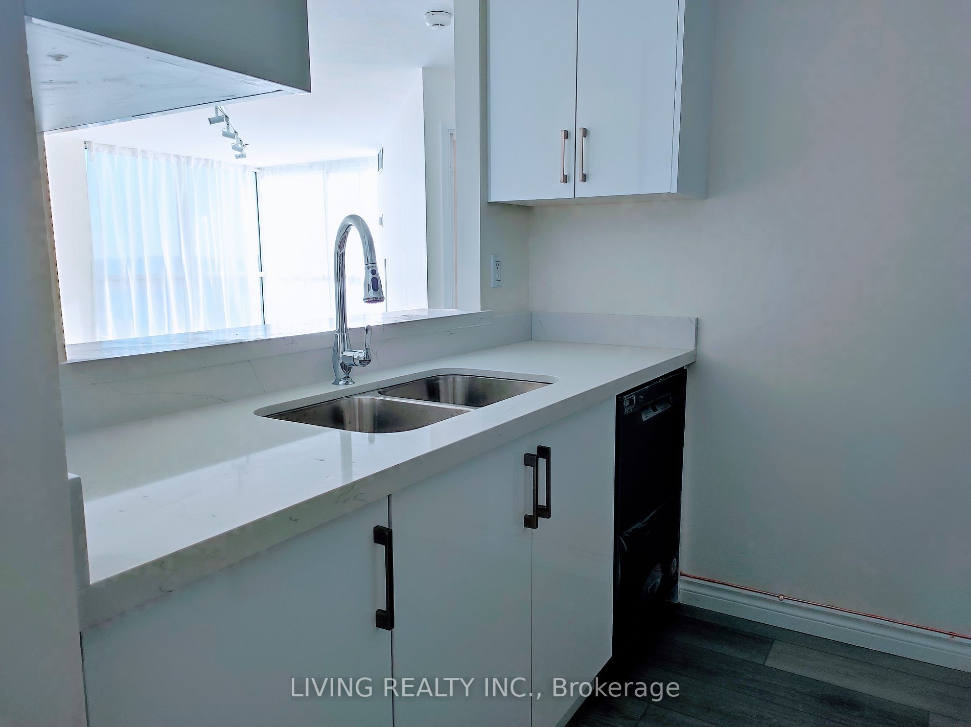 7 Concorde Pl, #1703