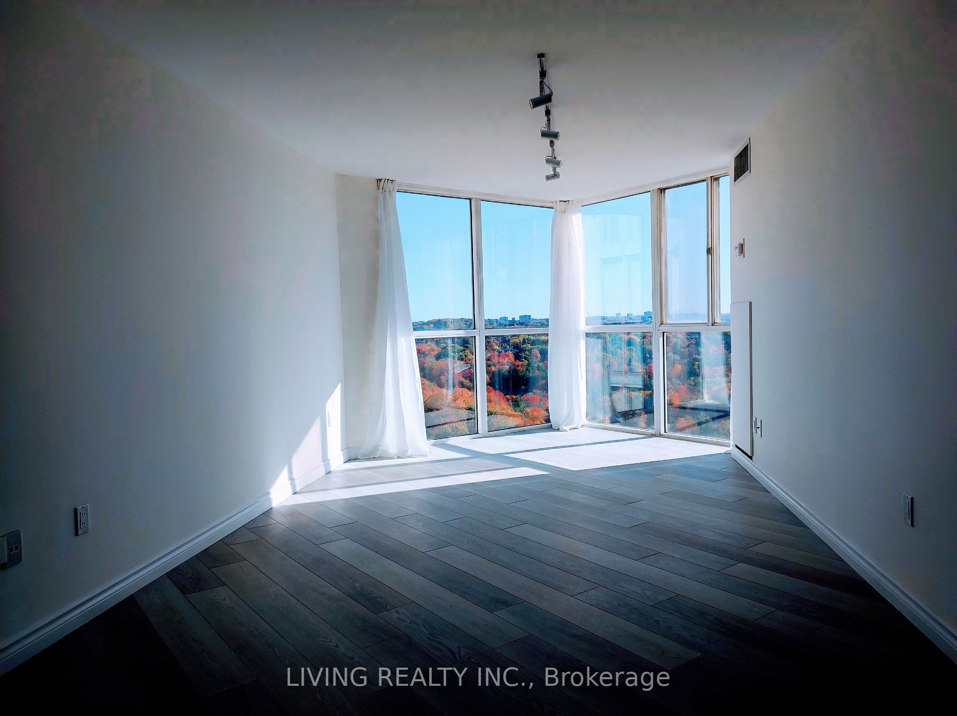 7 Concorde Place, #1703