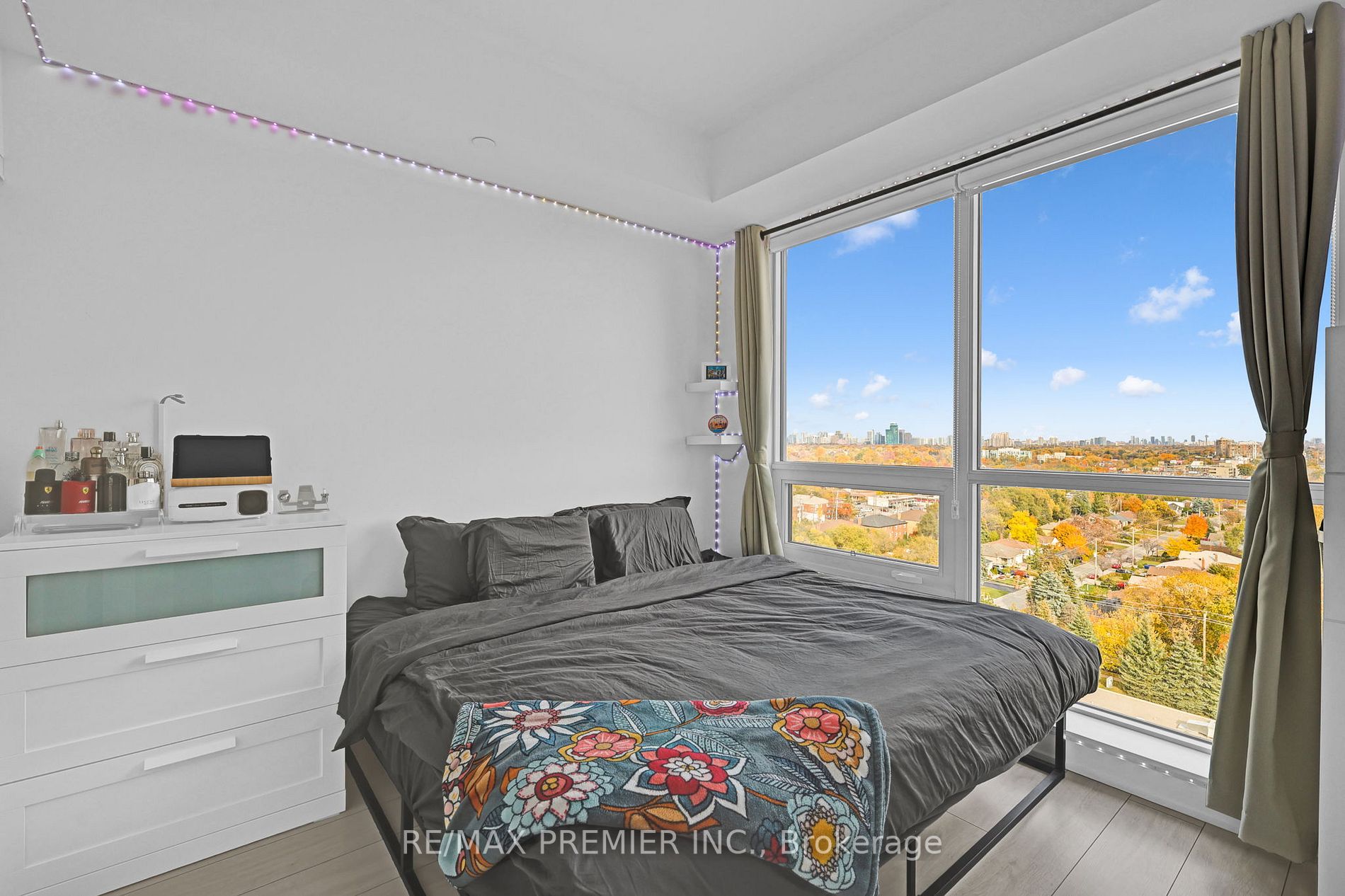 31 Tippett Rd, #1312