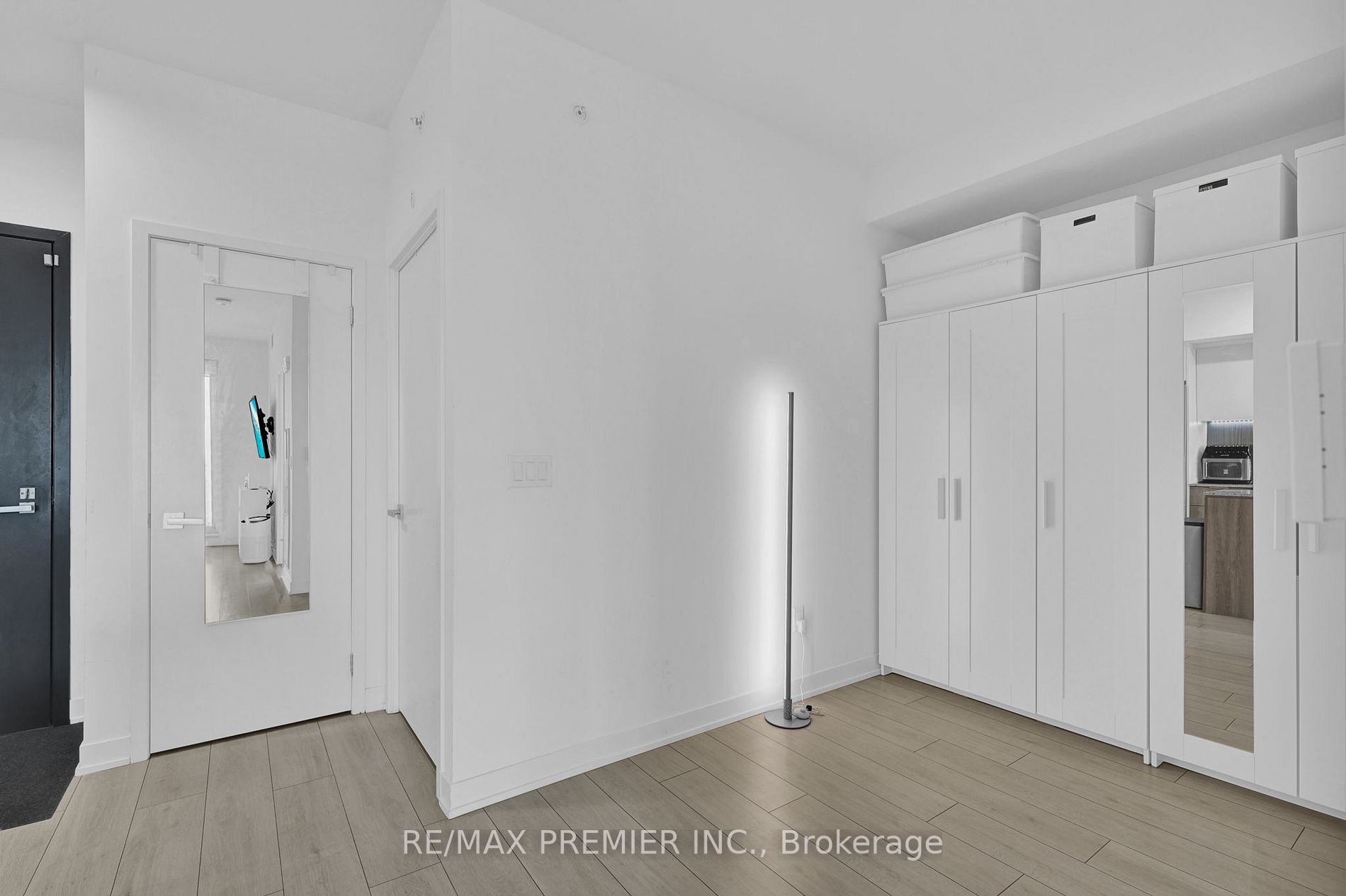 31 Tippett Rd, #1312