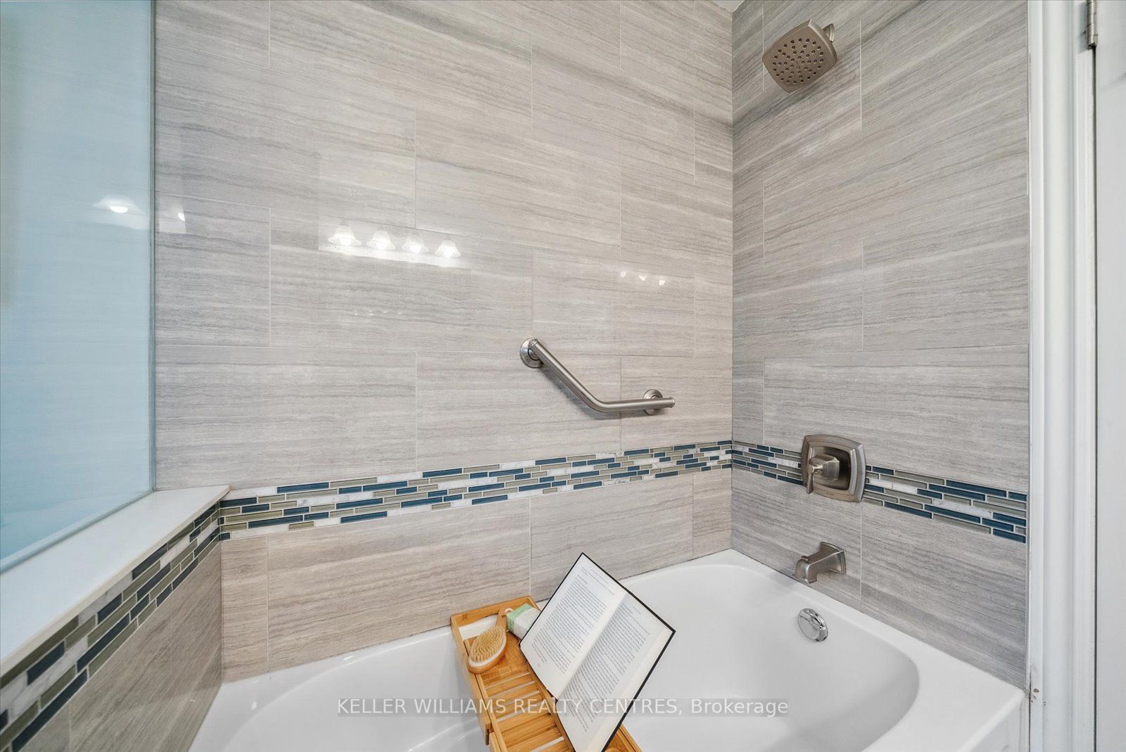 222 Maxwell St