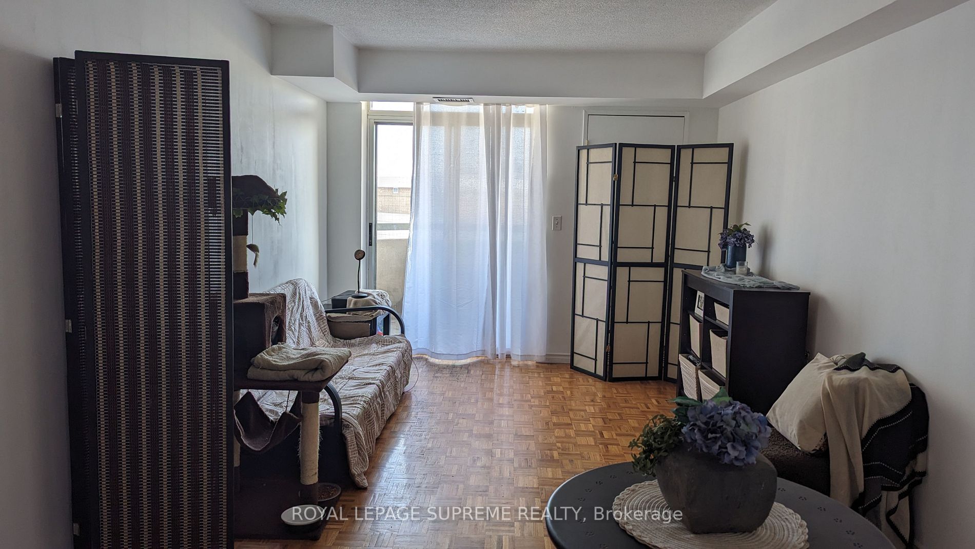 555 Wilson Hts Blvd, #402