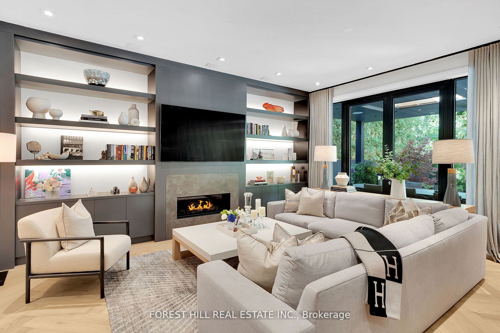 6 Lamport Avenue