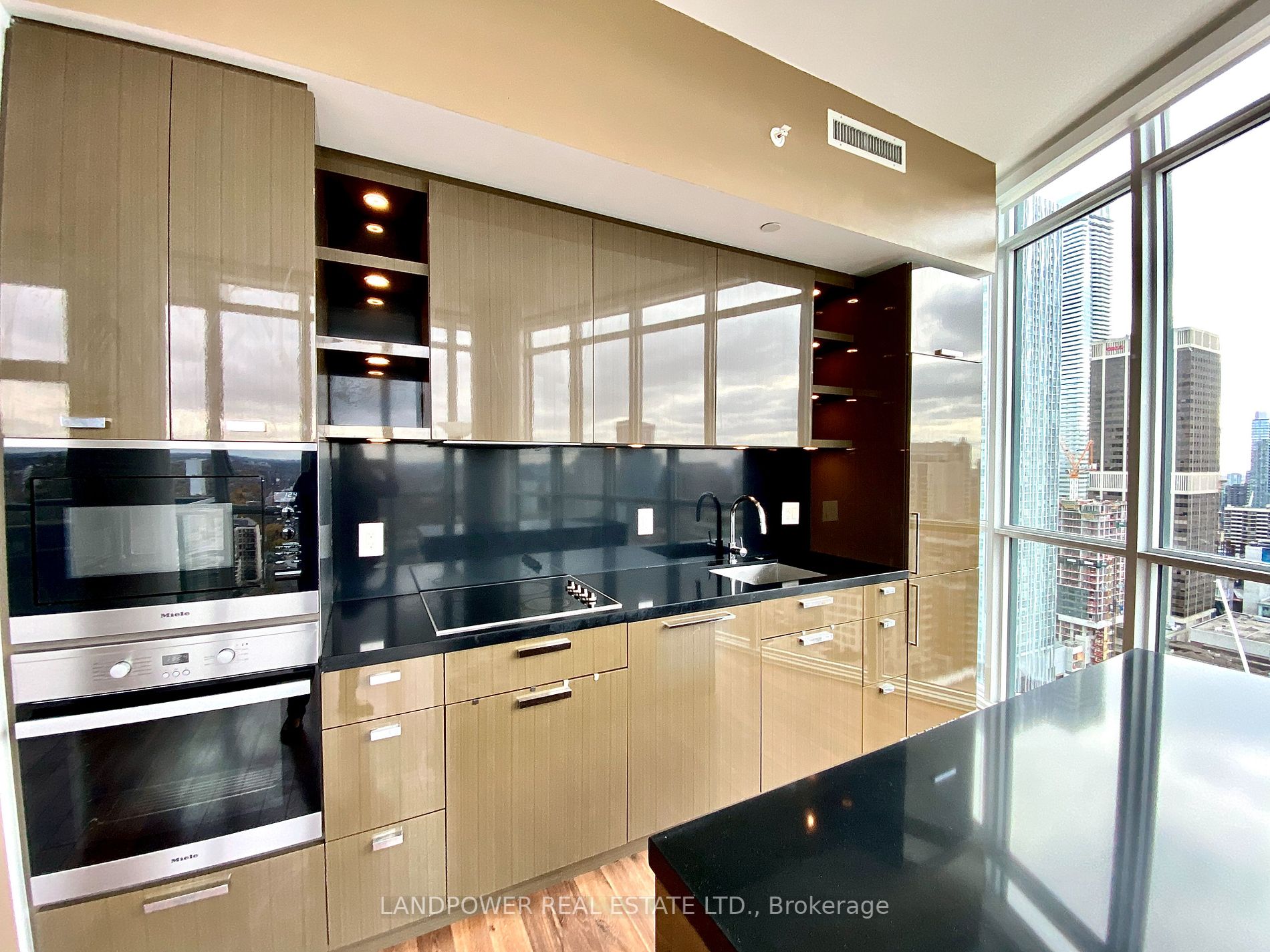 32 Davenport Rd, #2708