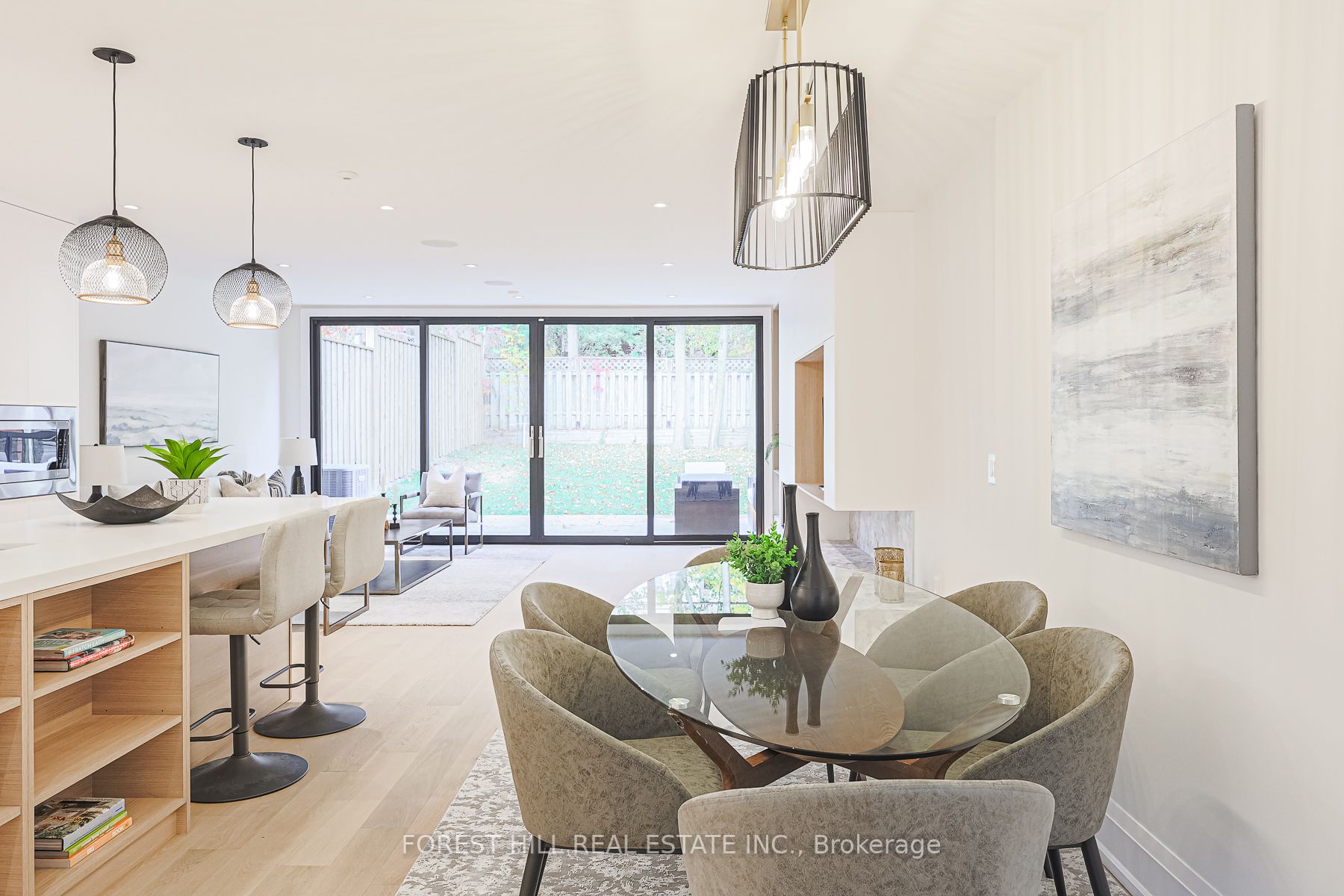 38 Burnaby Blvd