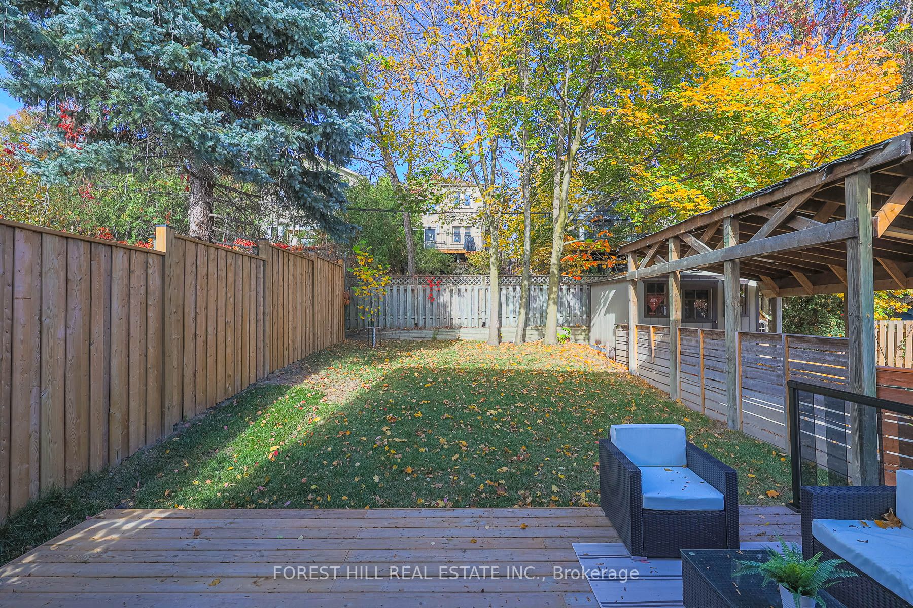38 Burnaby Blvd