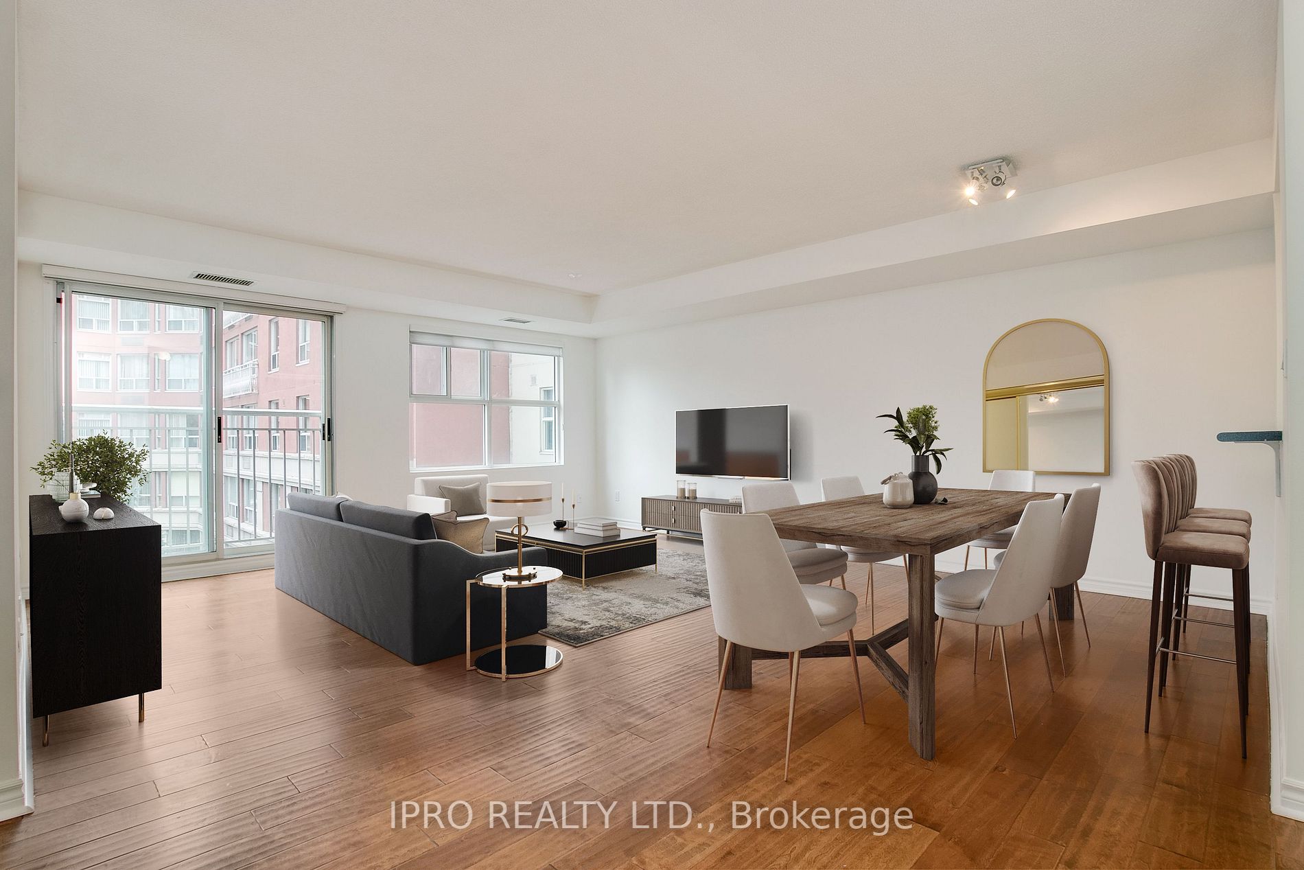 18 Concorde Pl, #411