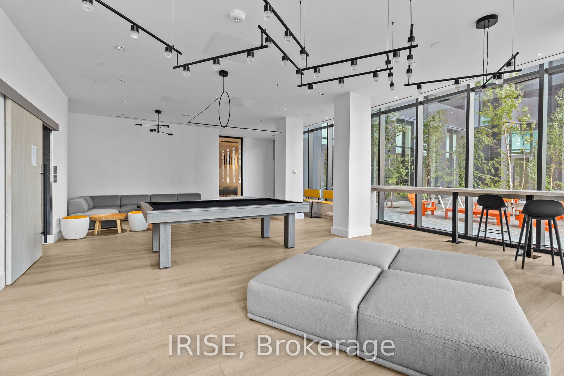 30 Tippett Rd, #905
