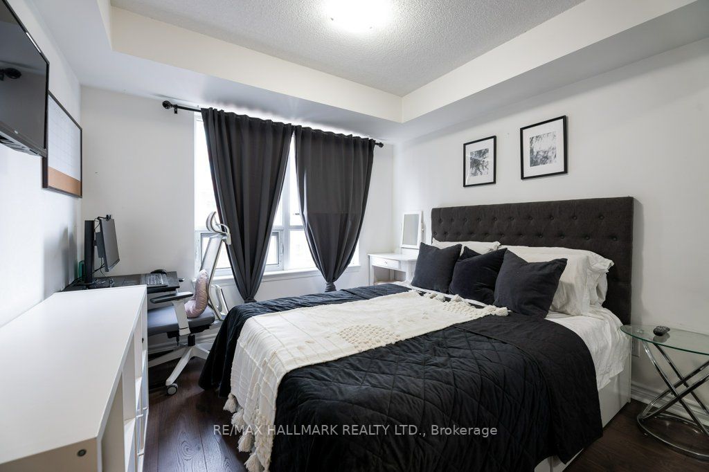 27 Rean Dr, #505