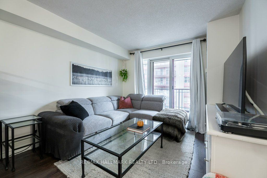 27 Rean Dr, #505