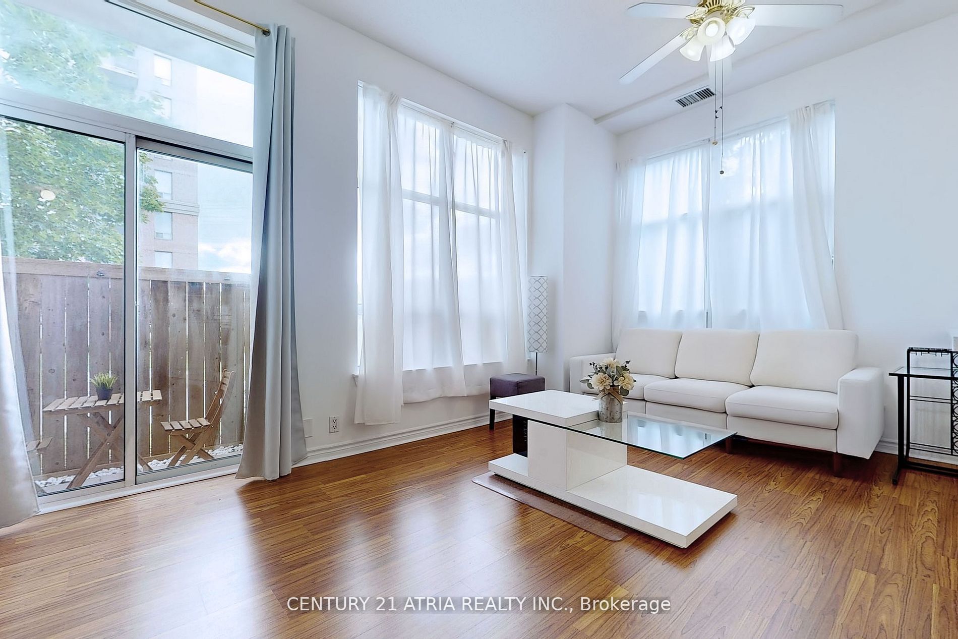 1720 Eglinton Ave E, #105