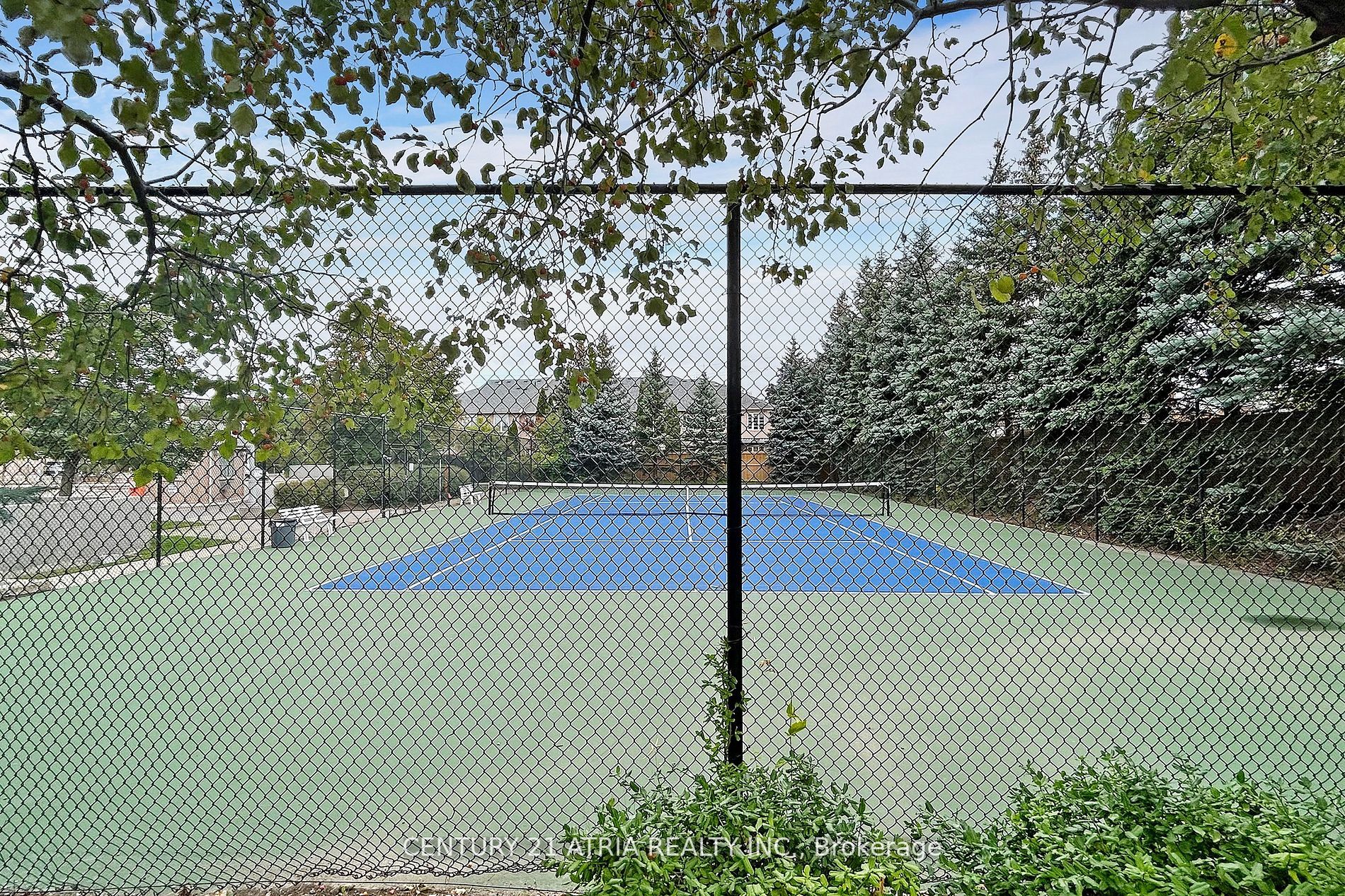 1720 Eglinton Ave E, #105
