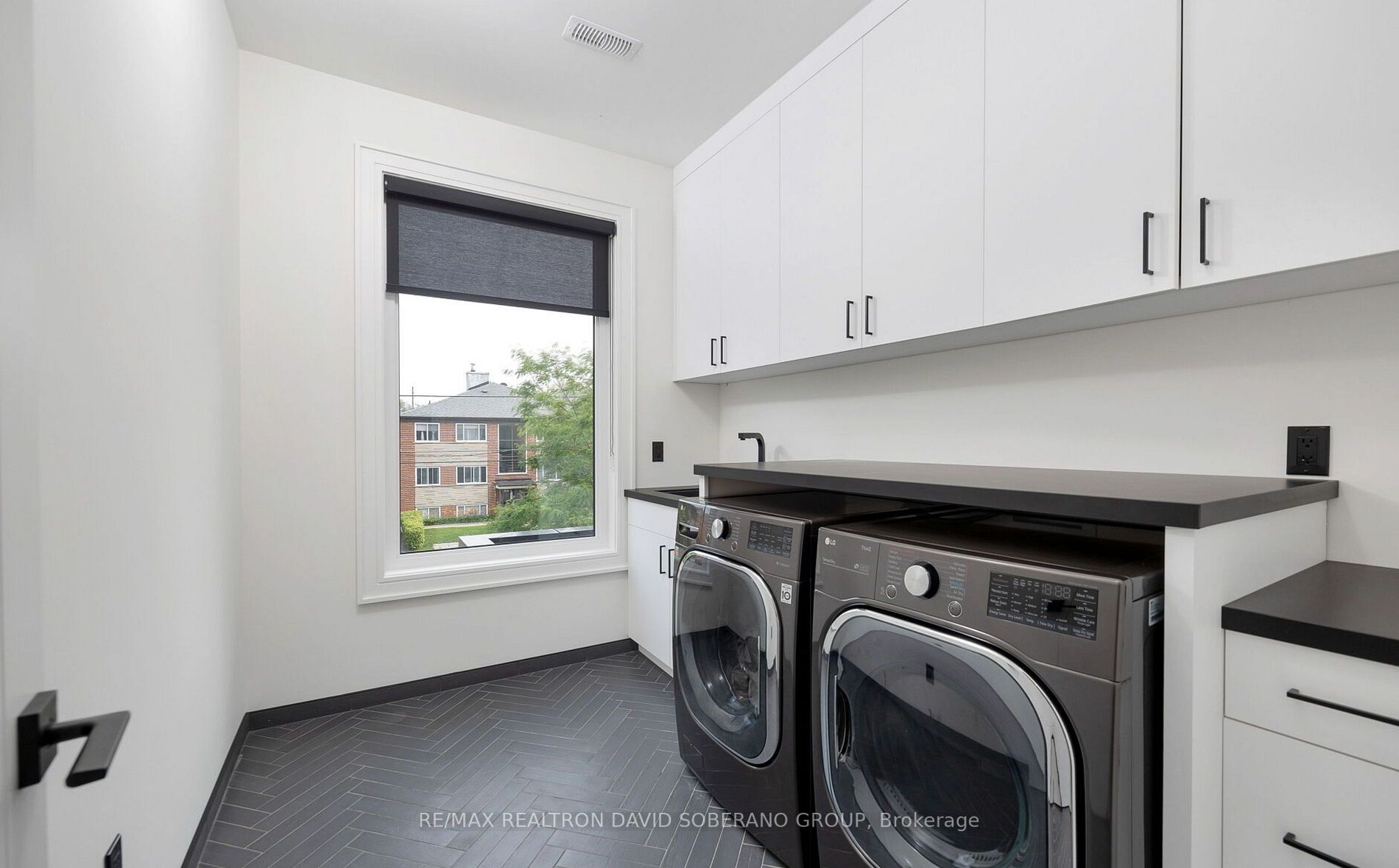 192 Cocksfield Ave